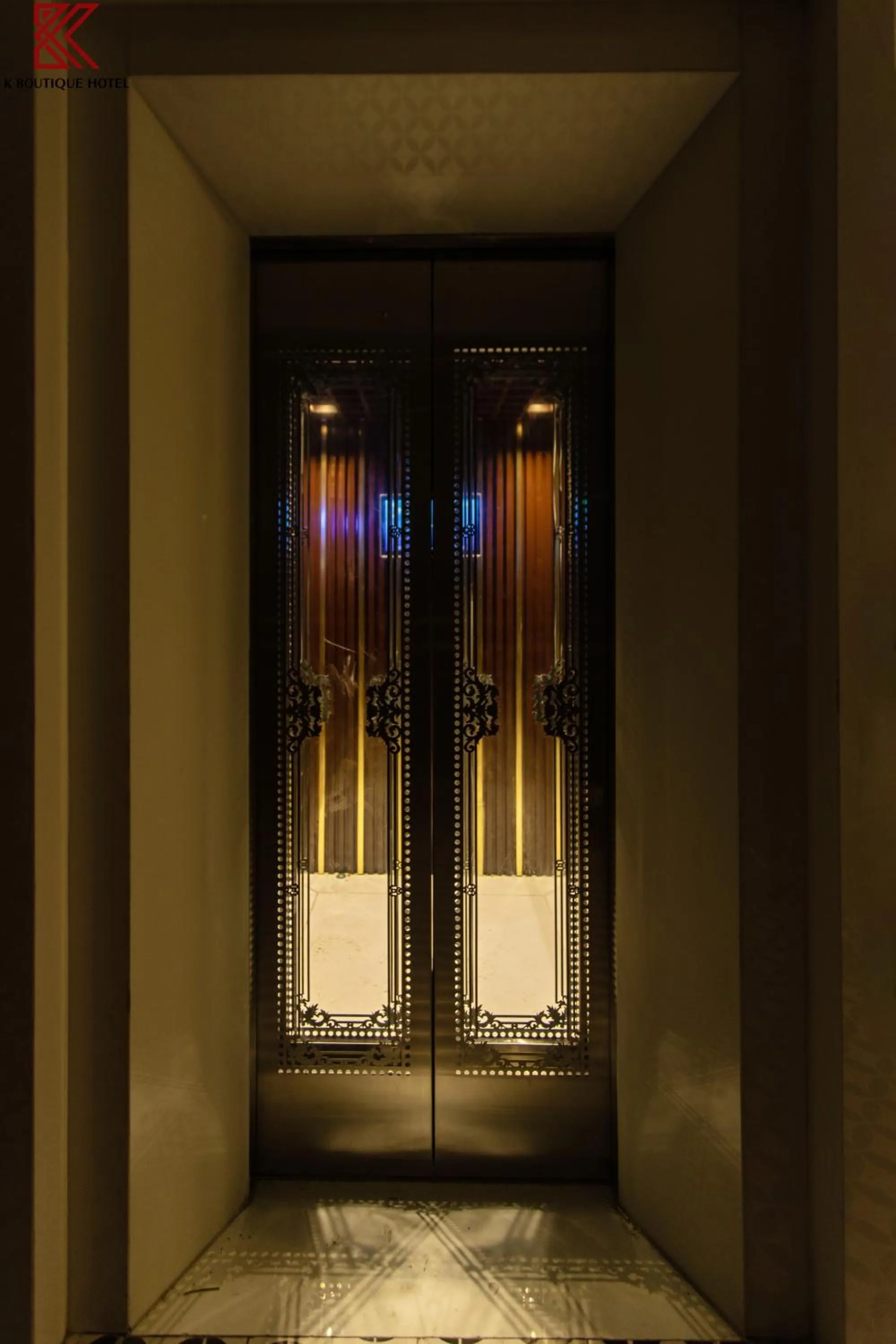 elevator in TTR Skypool View Hotel