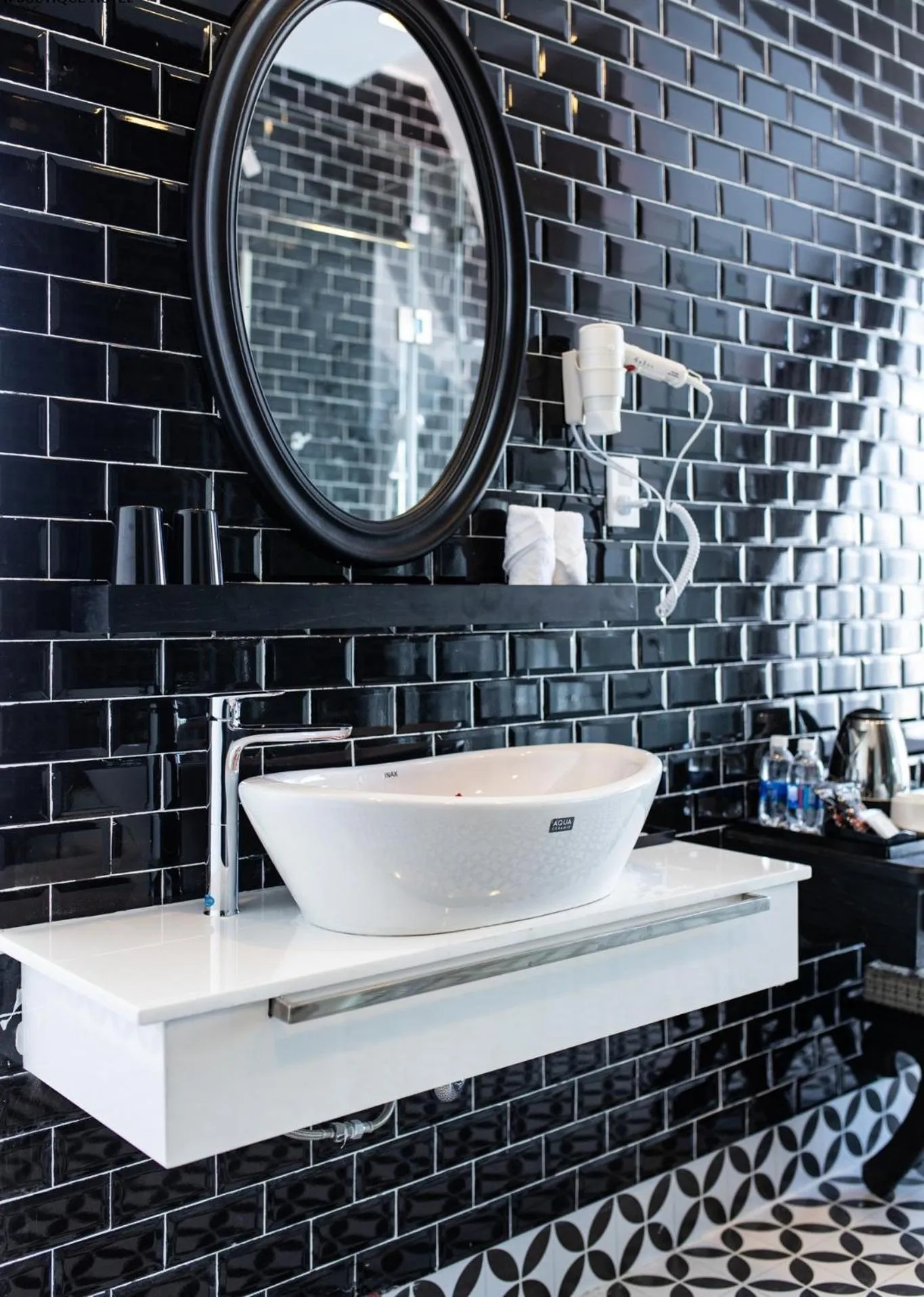 TTR Skypool View Hotel