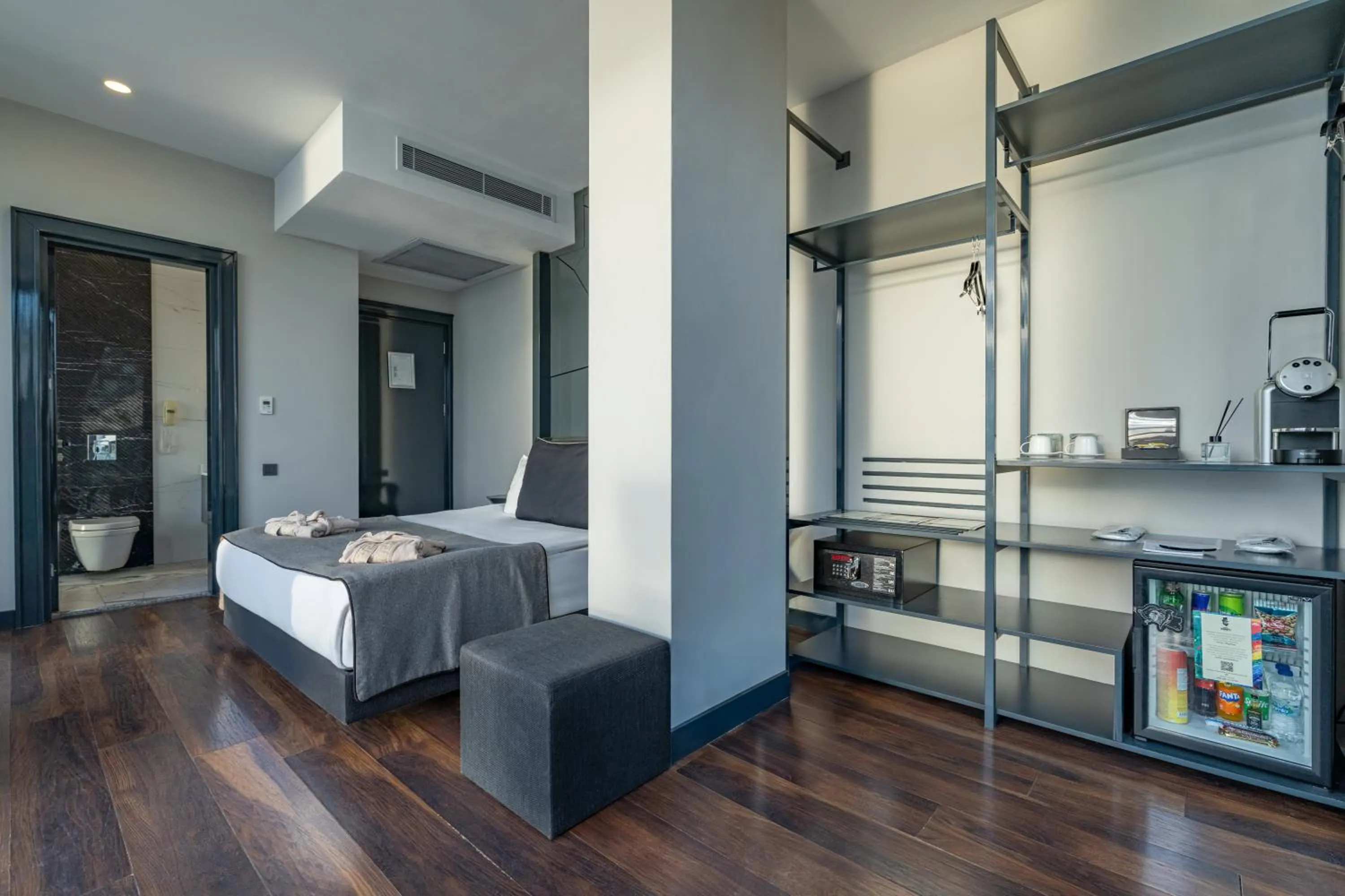 Bed in Lucky Monkey Hotel