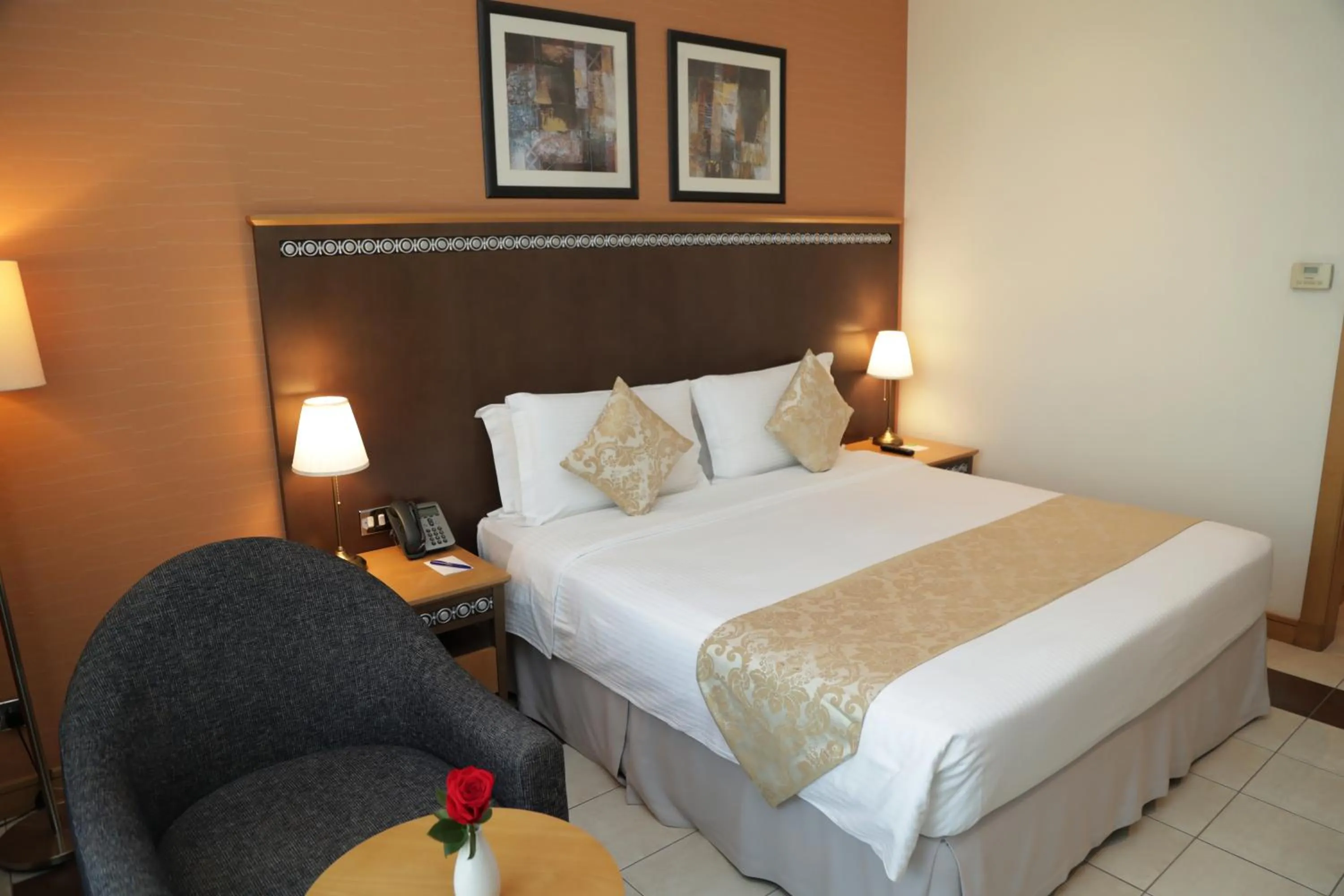 Property building, Bed in Copthorne Al Jahra Hotel & Resort