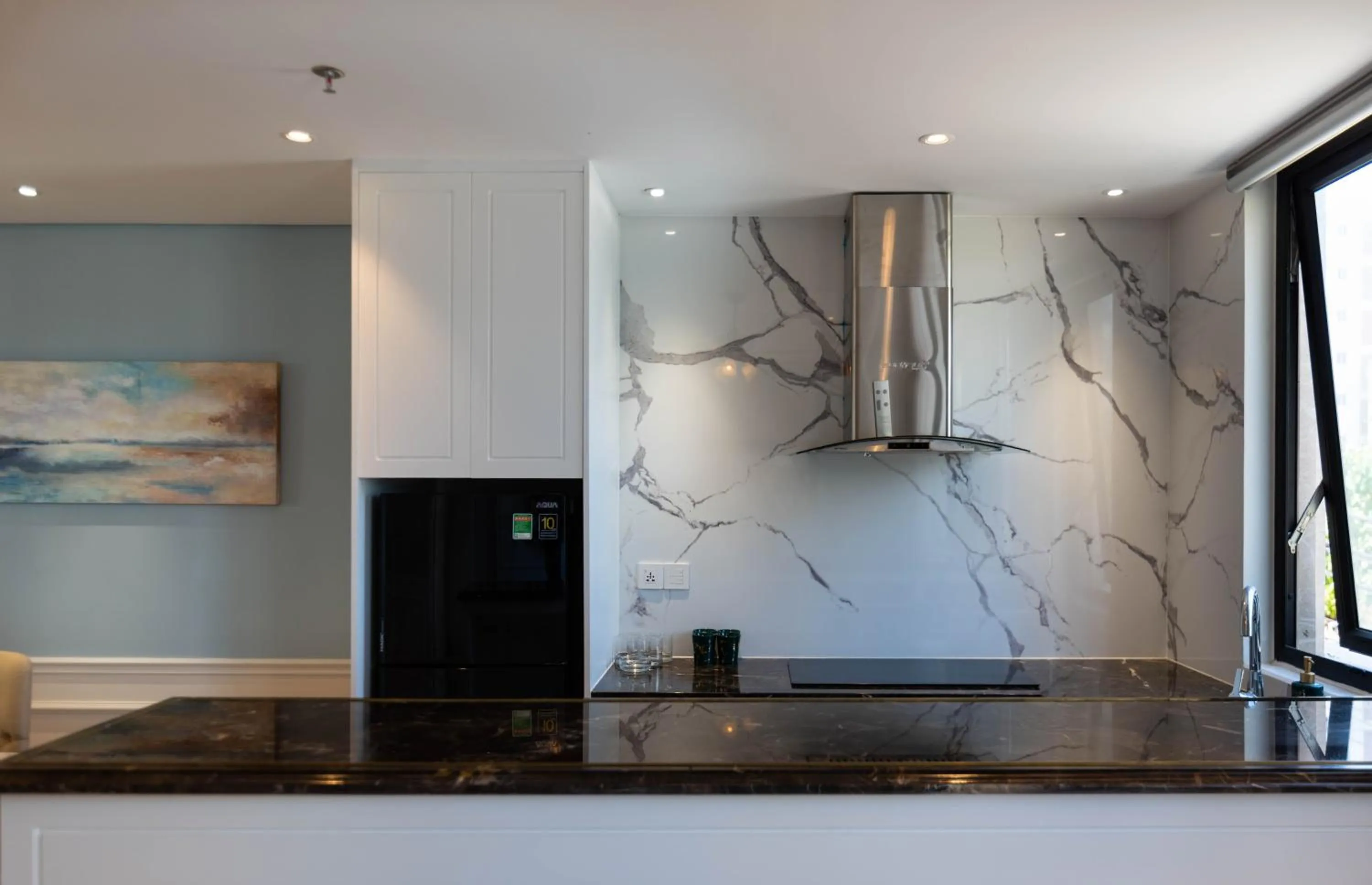 Coffee/tea facilities in Louis Mo Apartment