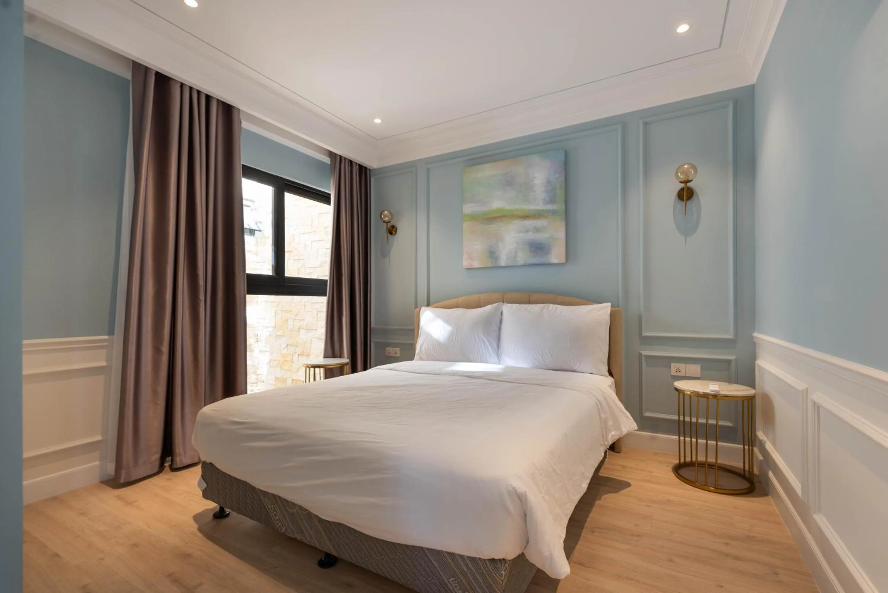 Bed in Louis Mo Apartment