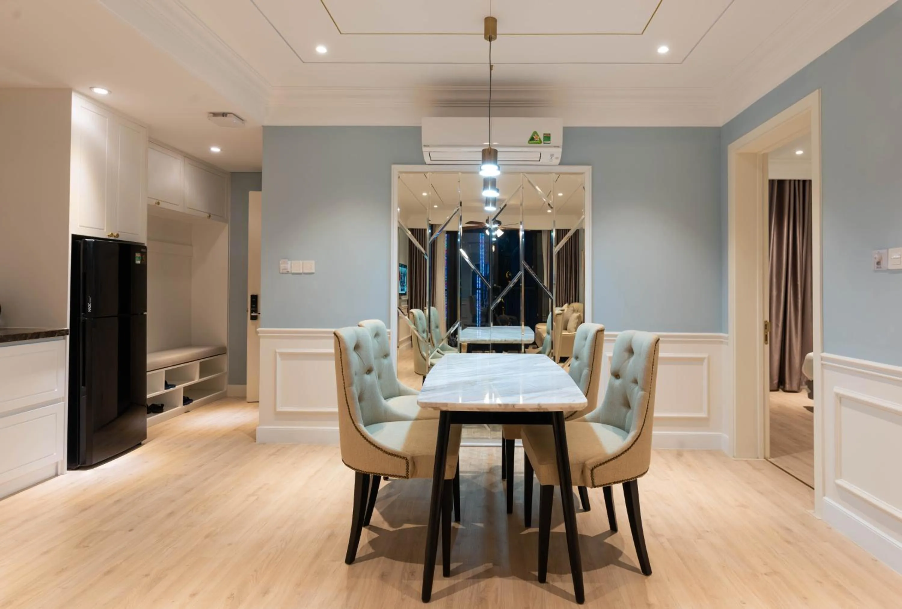 Dining area in Louis Mo Apartment