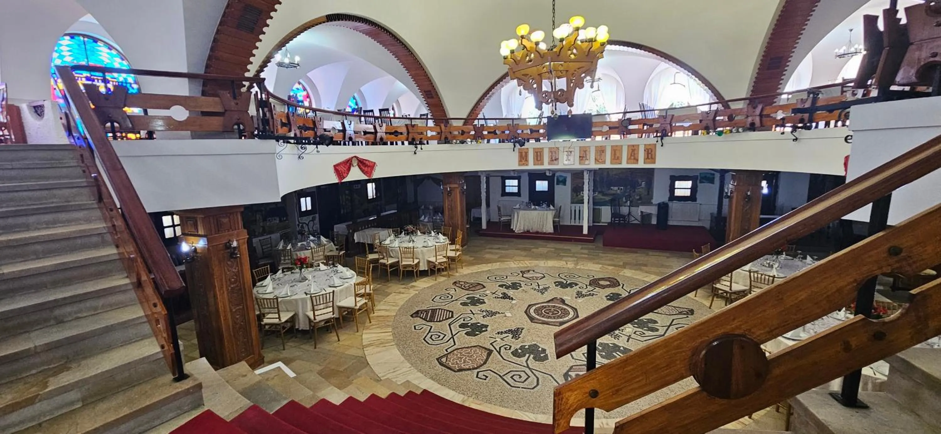 Restaurant/places to eat in Ilinca