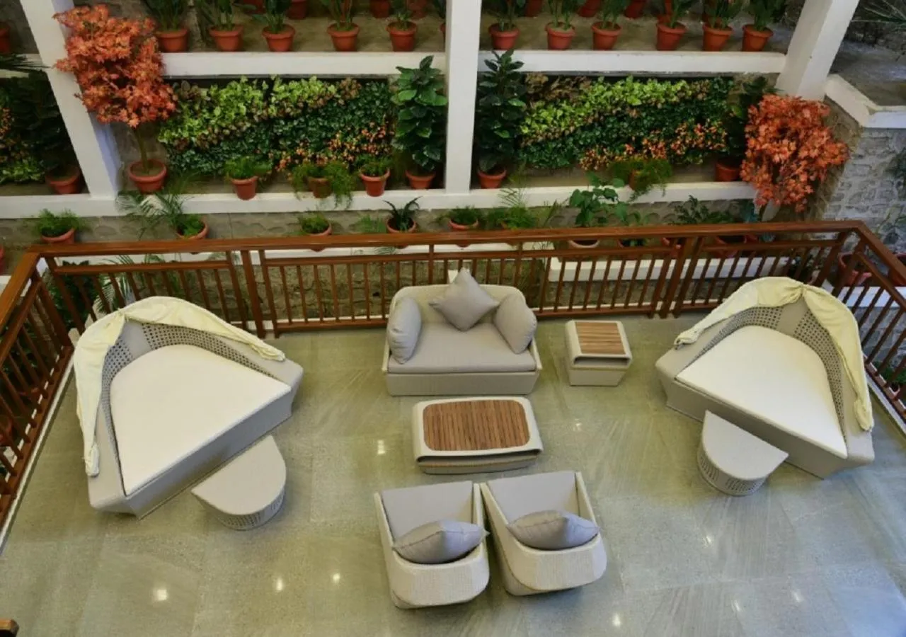 Property building in Timber Trail Heights & Terraces-Cable Car Escape