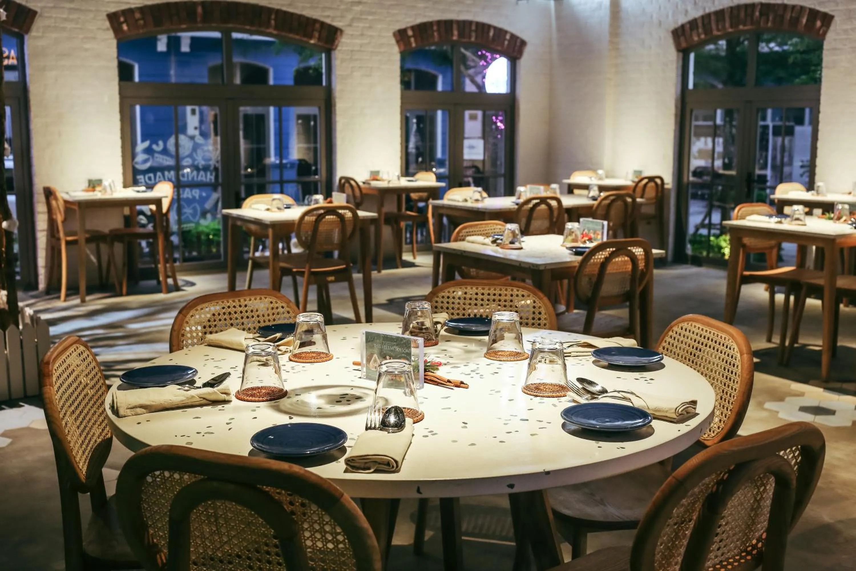 Restaurant/places to eat in JM Boutique Hotel