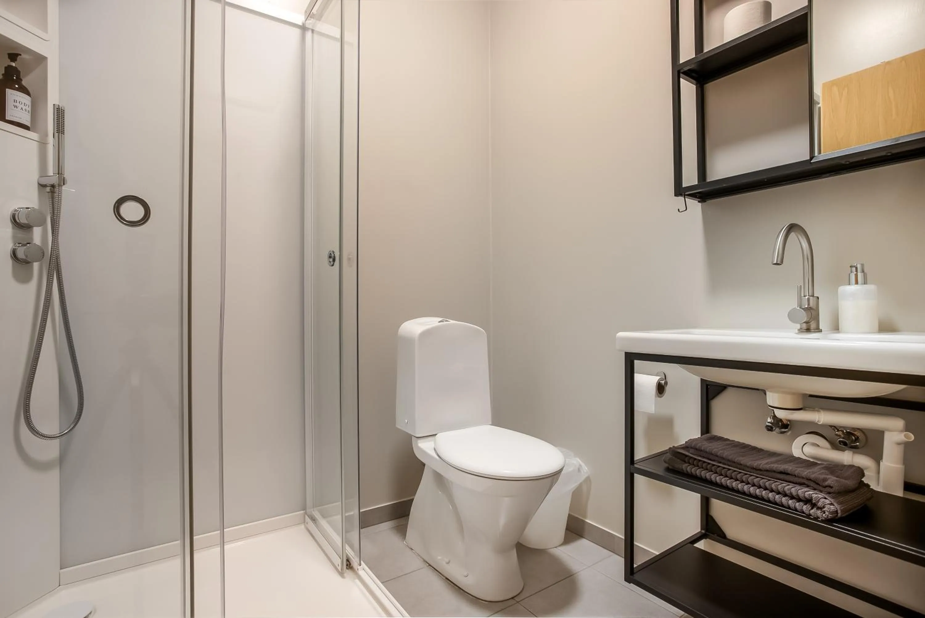 Bathroom in Stöð Guesthouse and apartments