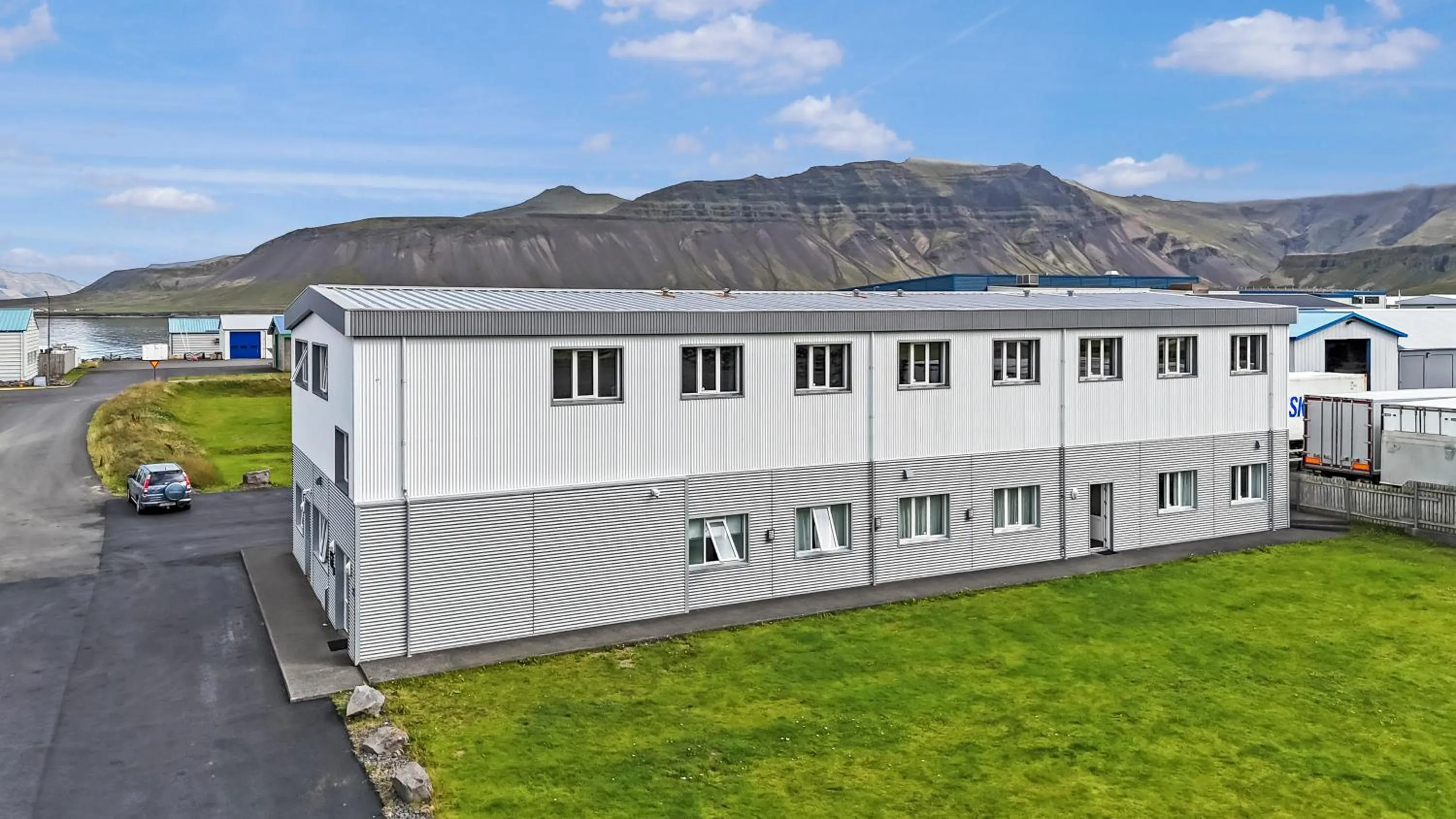 Property building in Stöð Guesthouse and apartments