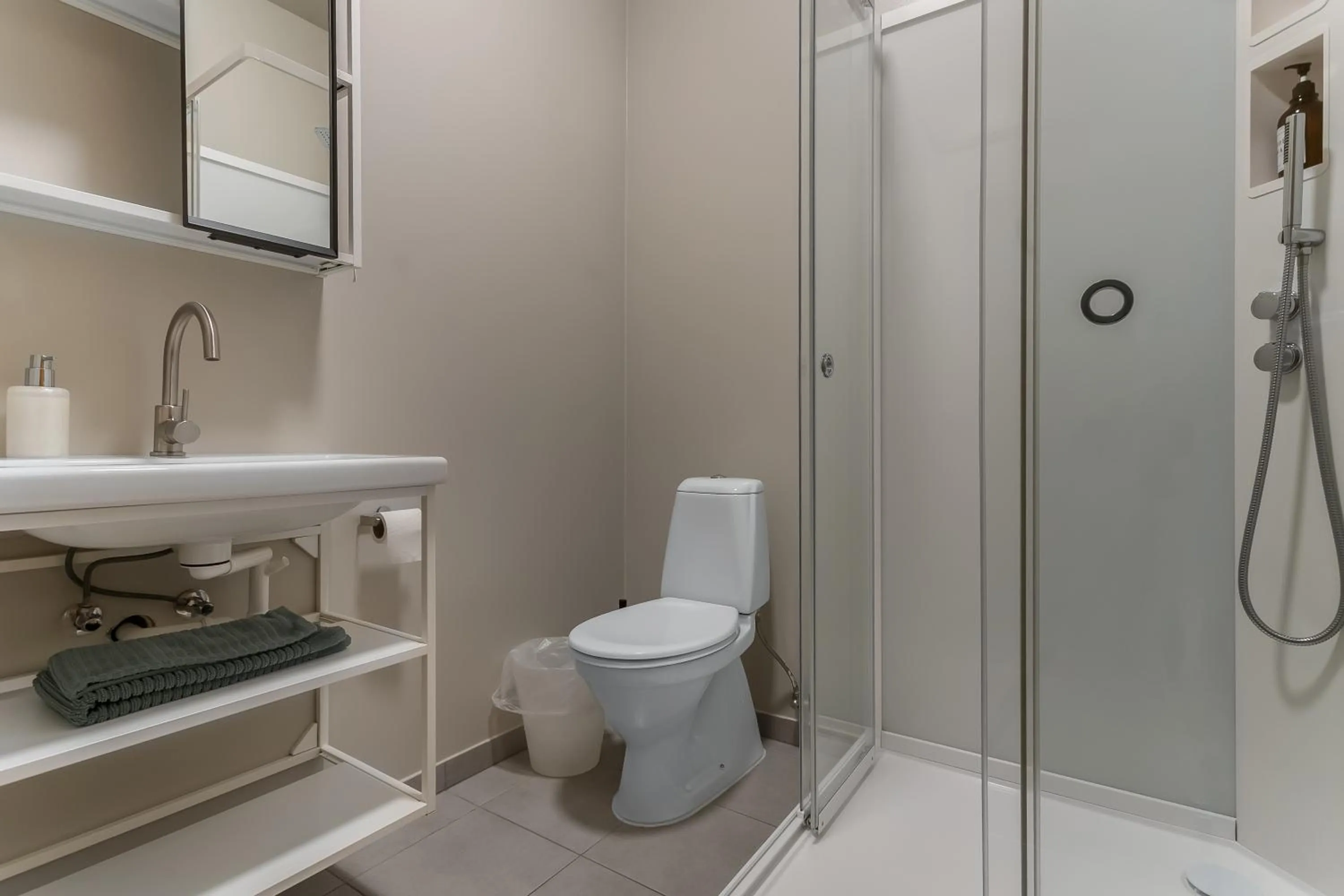 Bathroom in Stöð Guesthouse and apartments