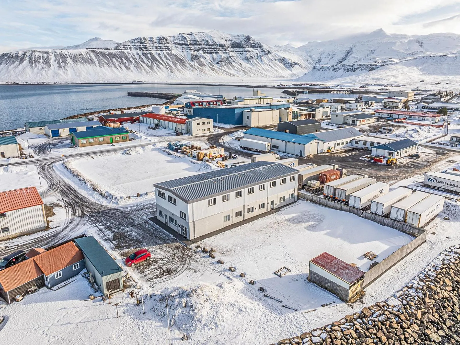 Property building in Stöð Guesthouse and apartments