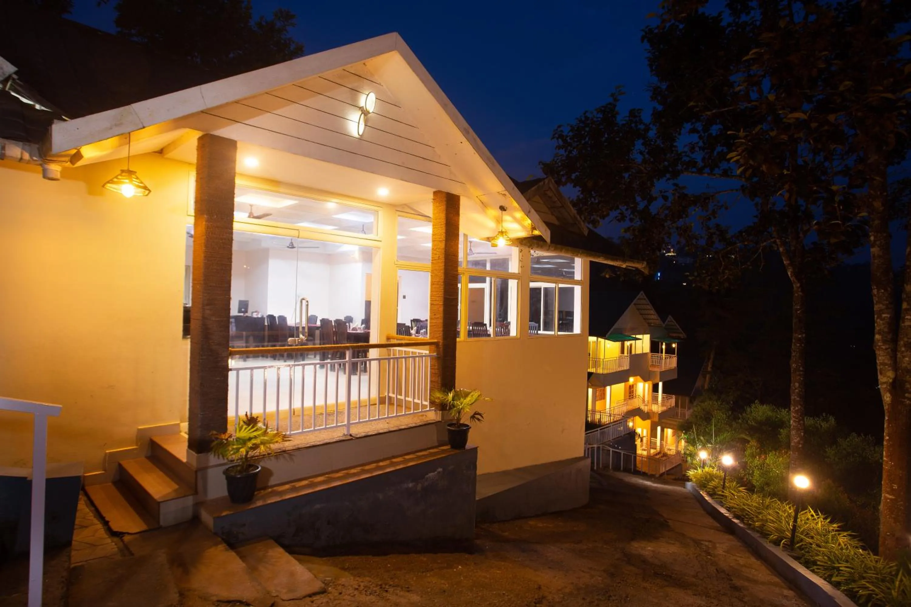 Restaurant/places to eat in The Arbour Resort Munnar