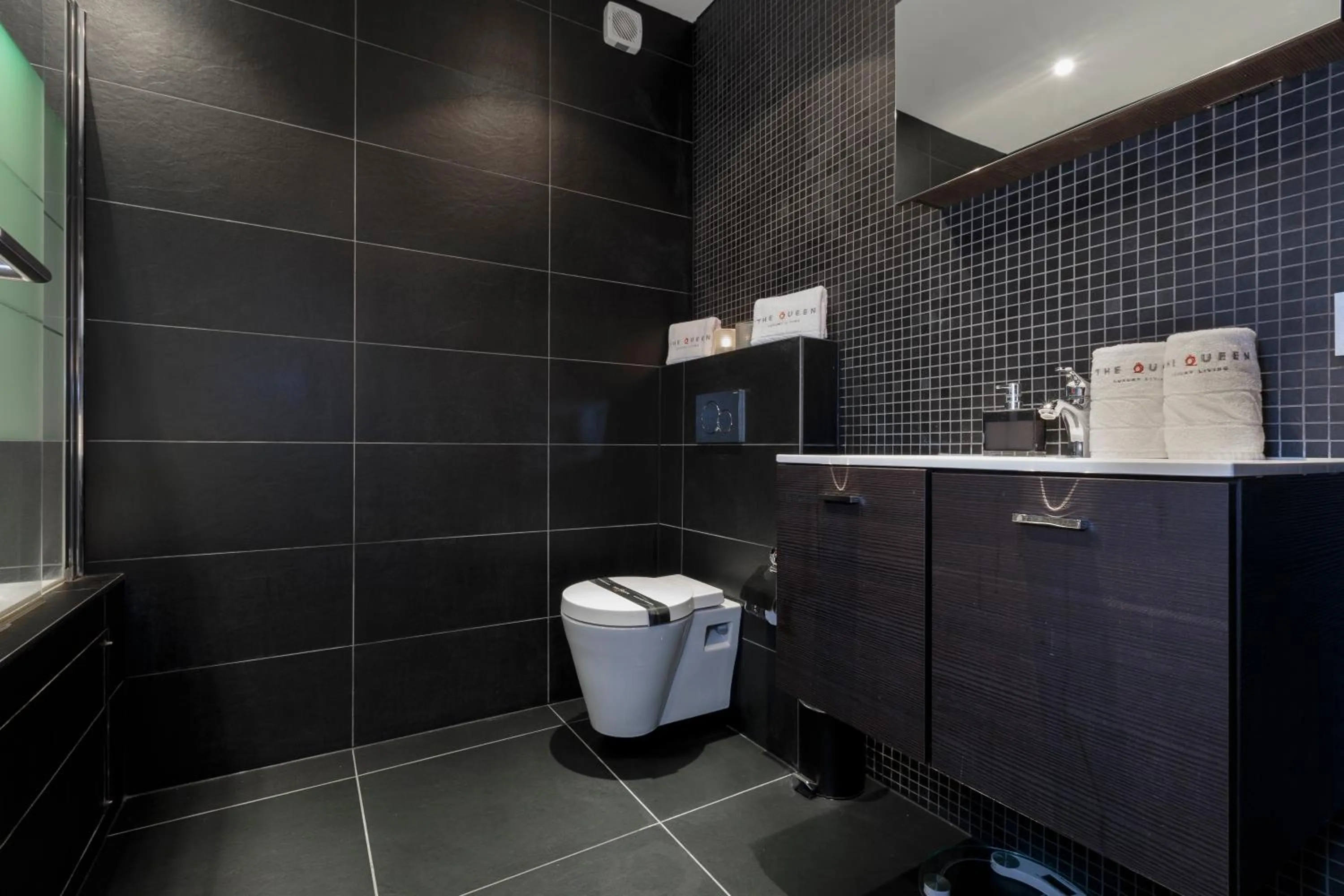 Toilet in The Queen Luxury Apartments - Villa Giada