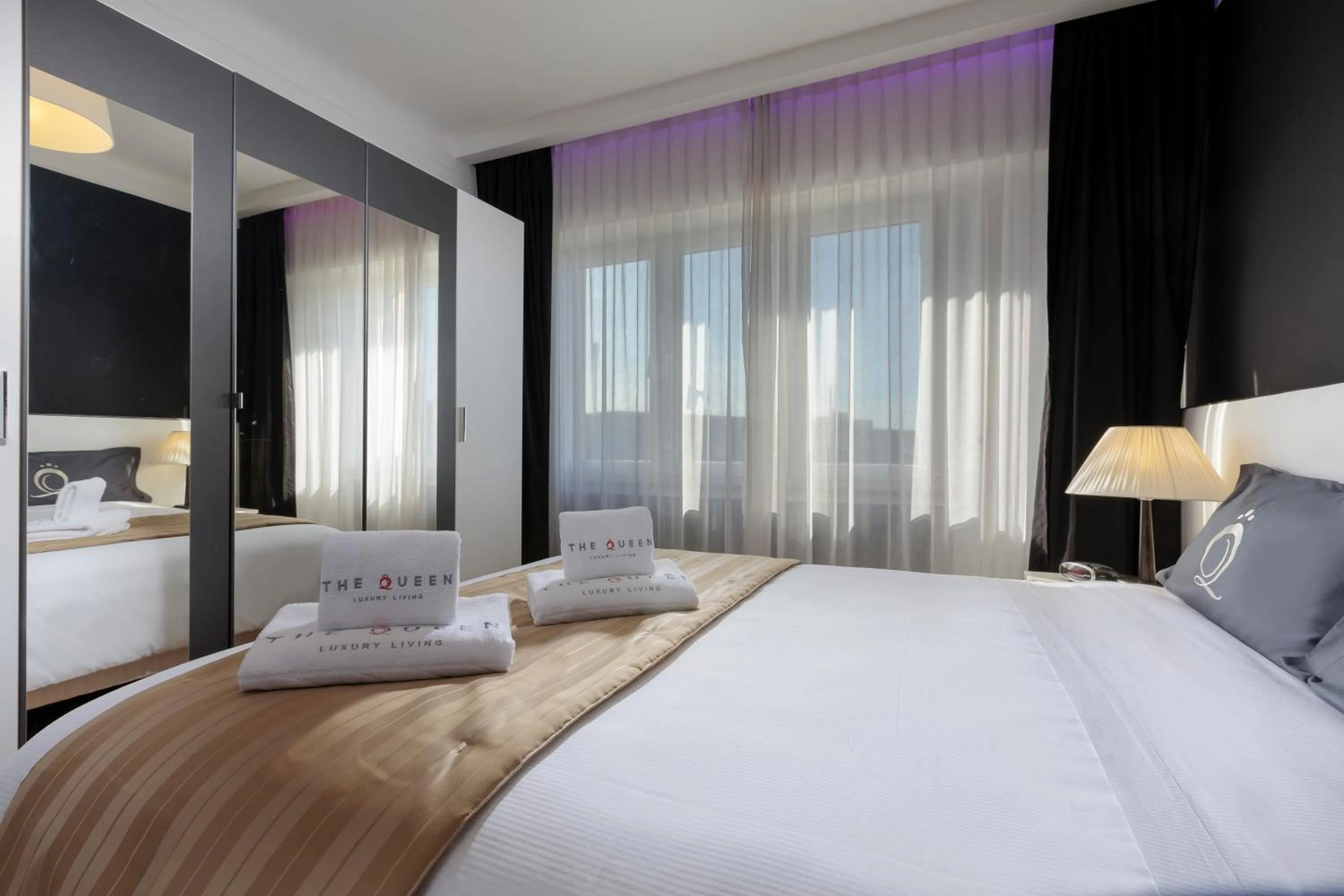 Bedroom, Bed in The Queen Luxury Apartments - Villa Giada