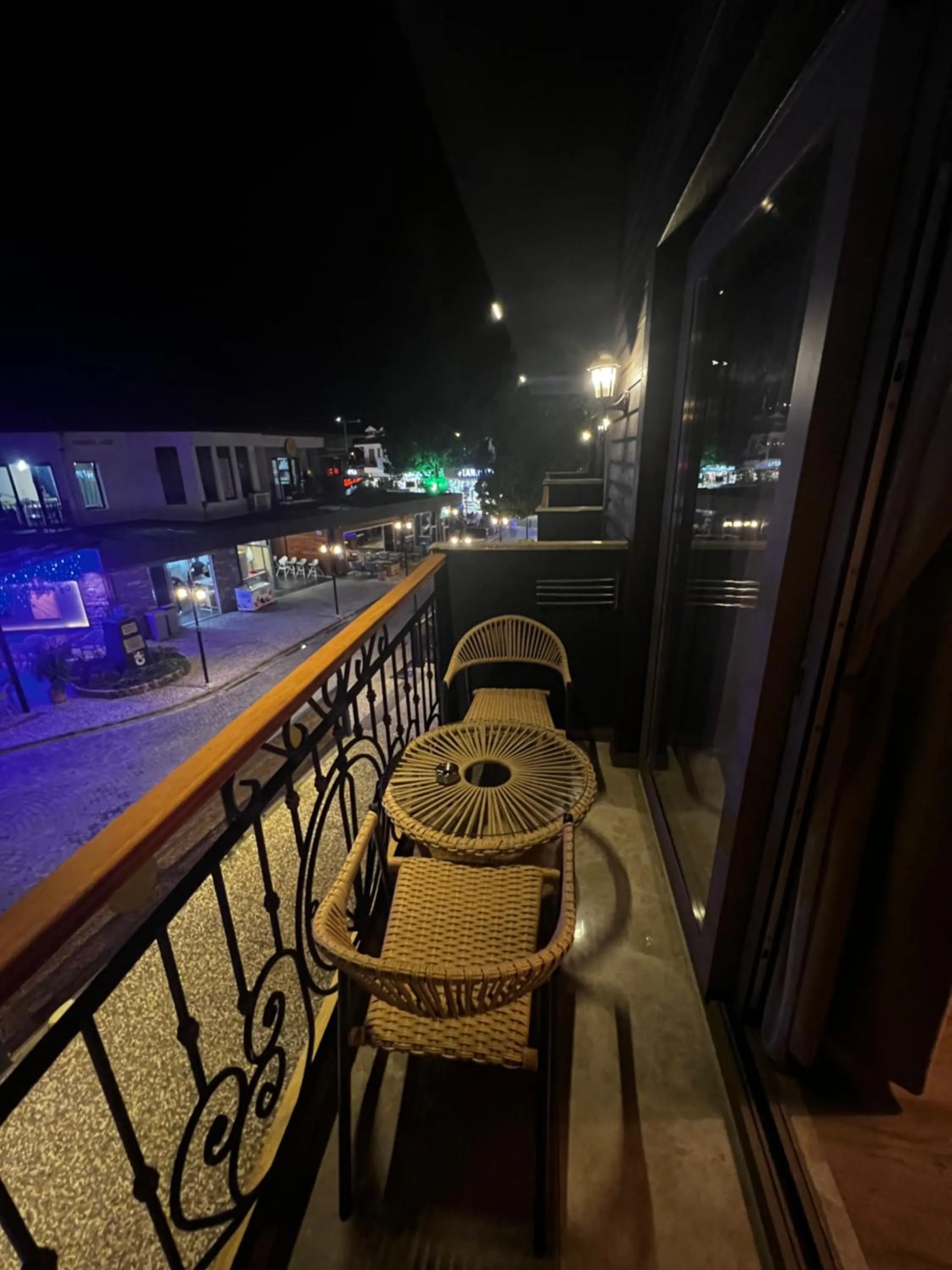 Balcony/Terrace in Dolphin Park Hotel