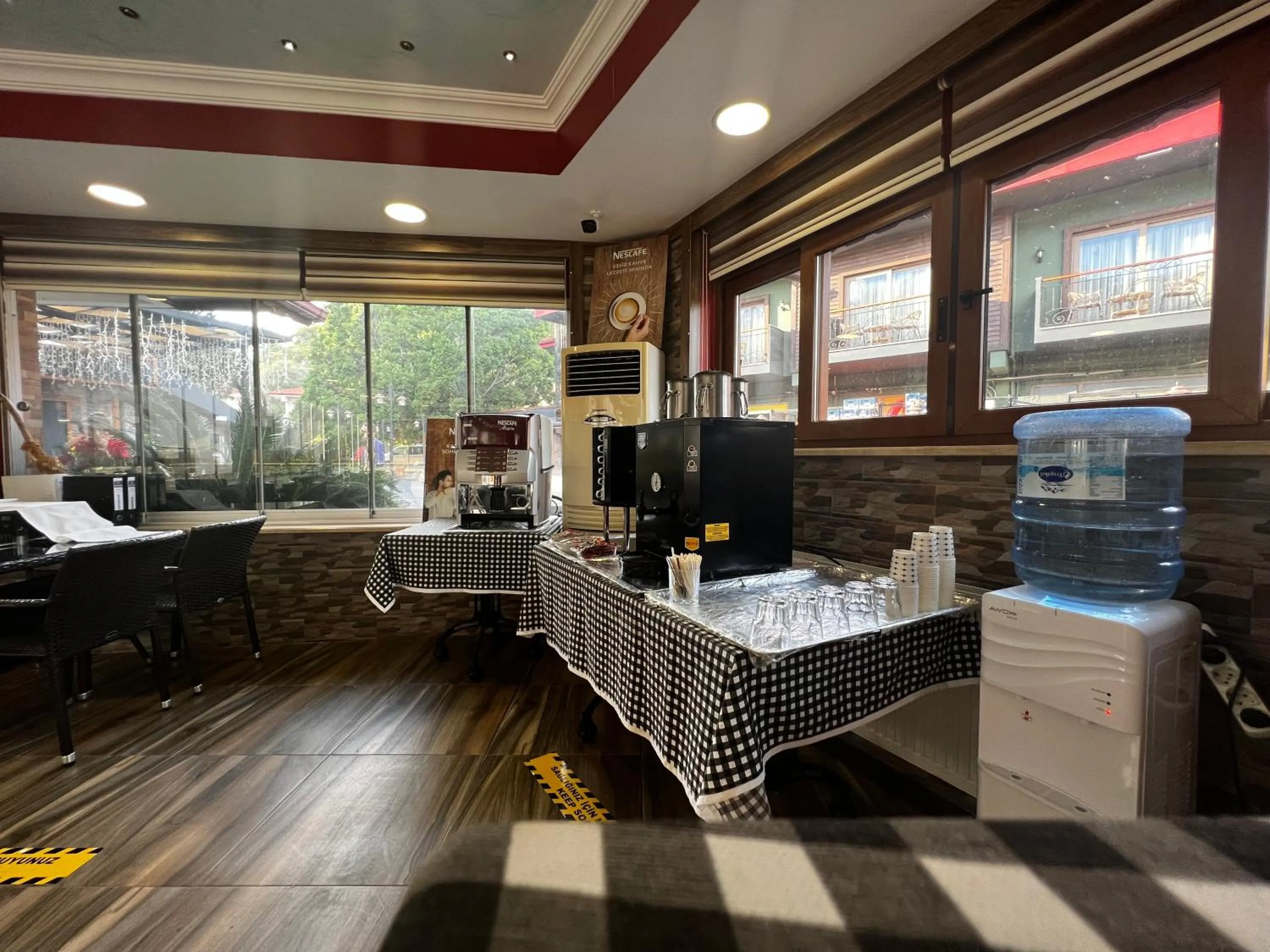 Breakfast in Dolphin Park Hotel