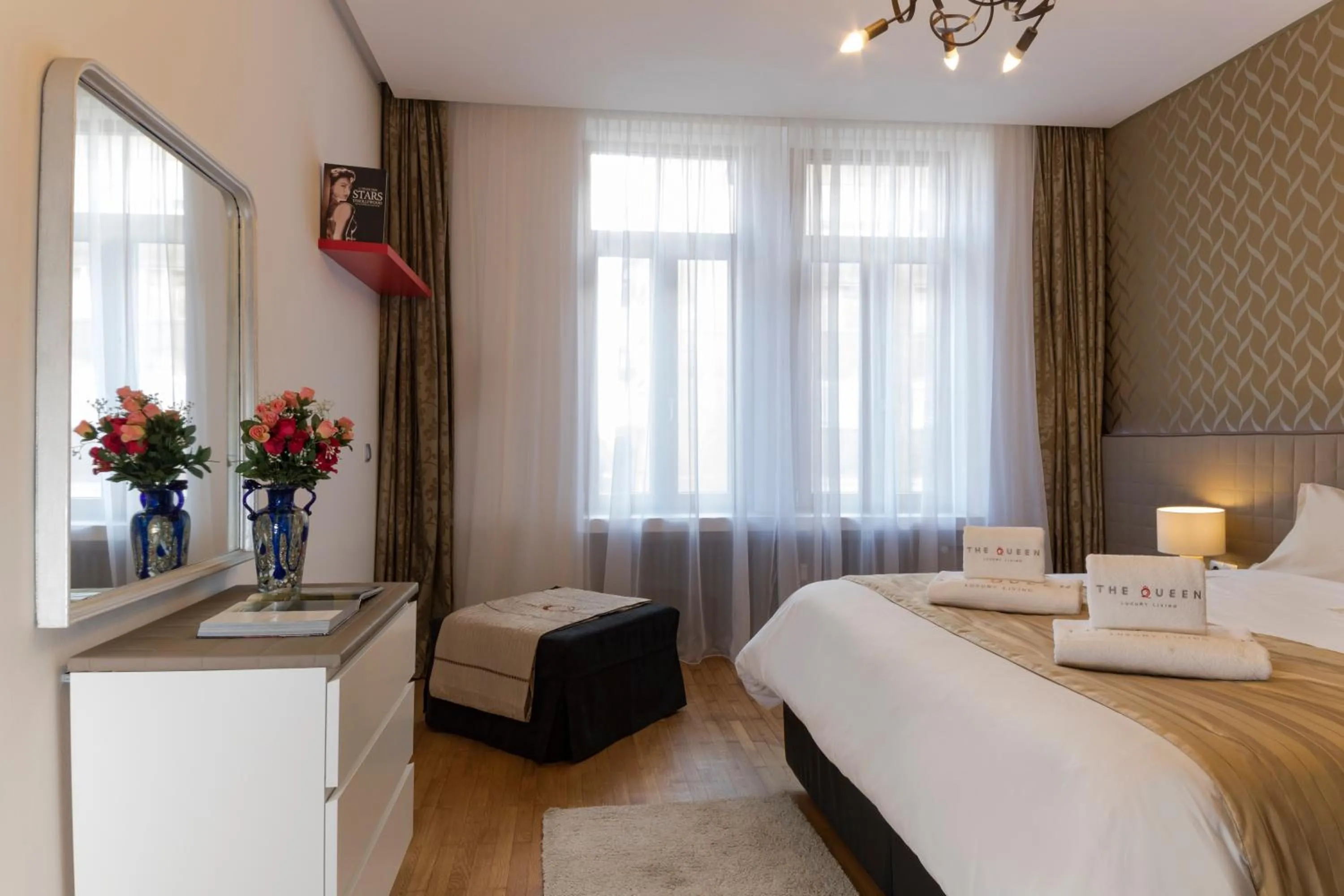 Bedroom, Bed in The Queen Luxury Apartments - Villa Liberty