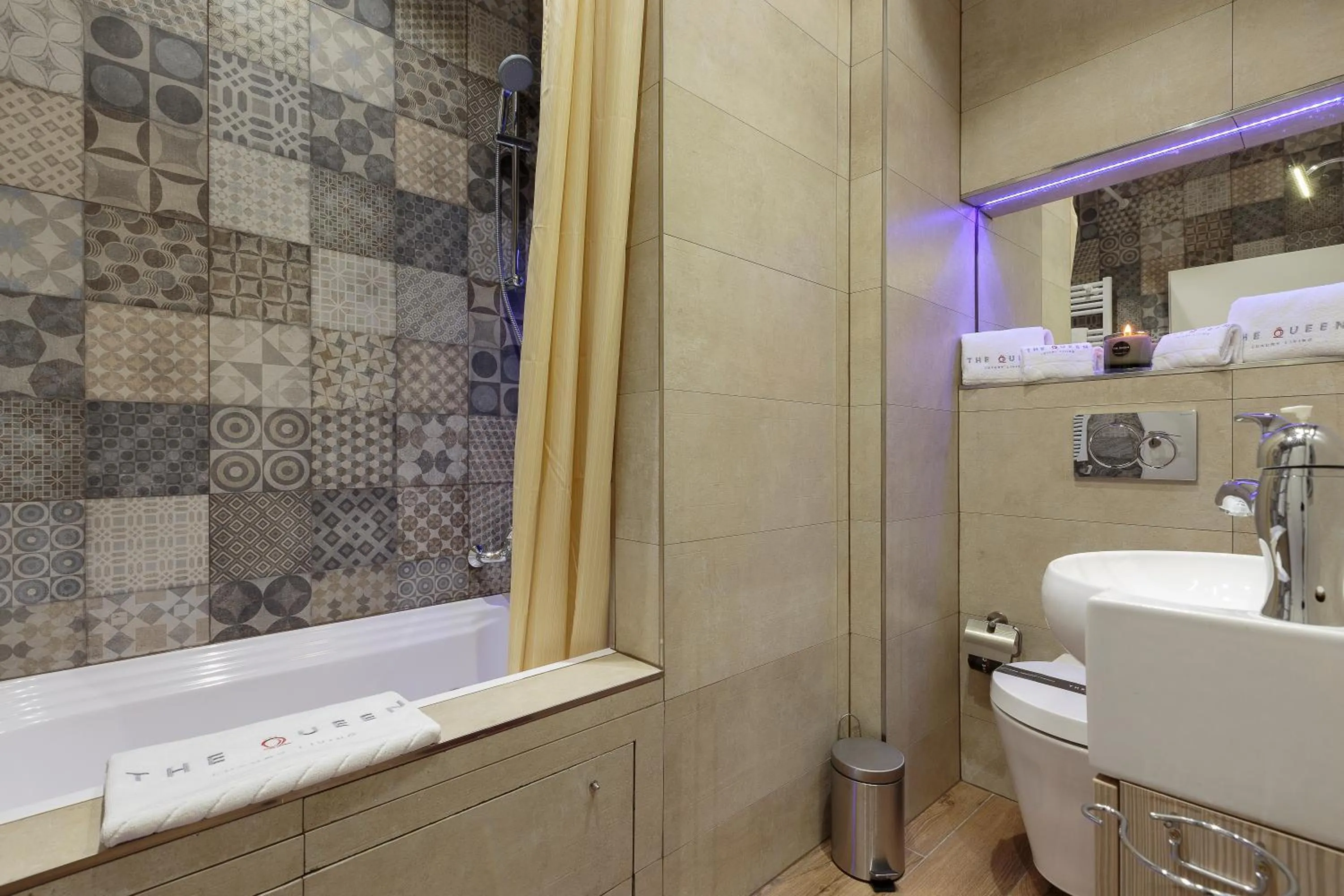 Shower in The Queen Luxury Apartments - Villa Liberty