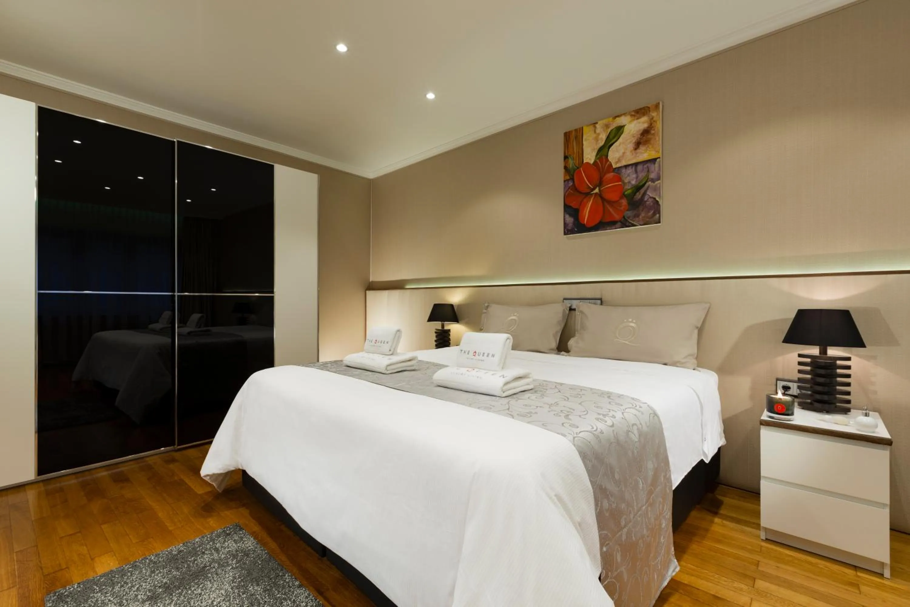 Bedroom, Bed in The Queen Luxury Apartments - Villa Liberty