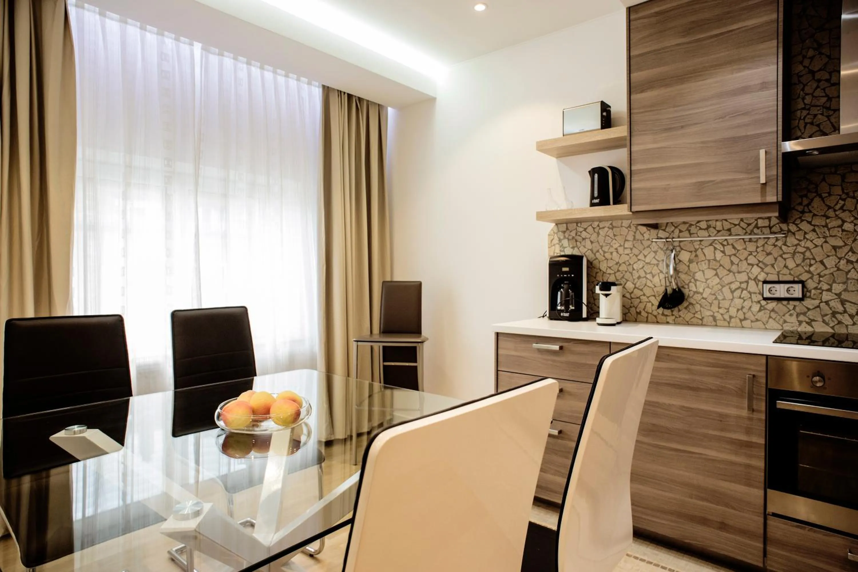 Kitchen or kitchenette in The Queen Luxury Apartments - Villa Liberty