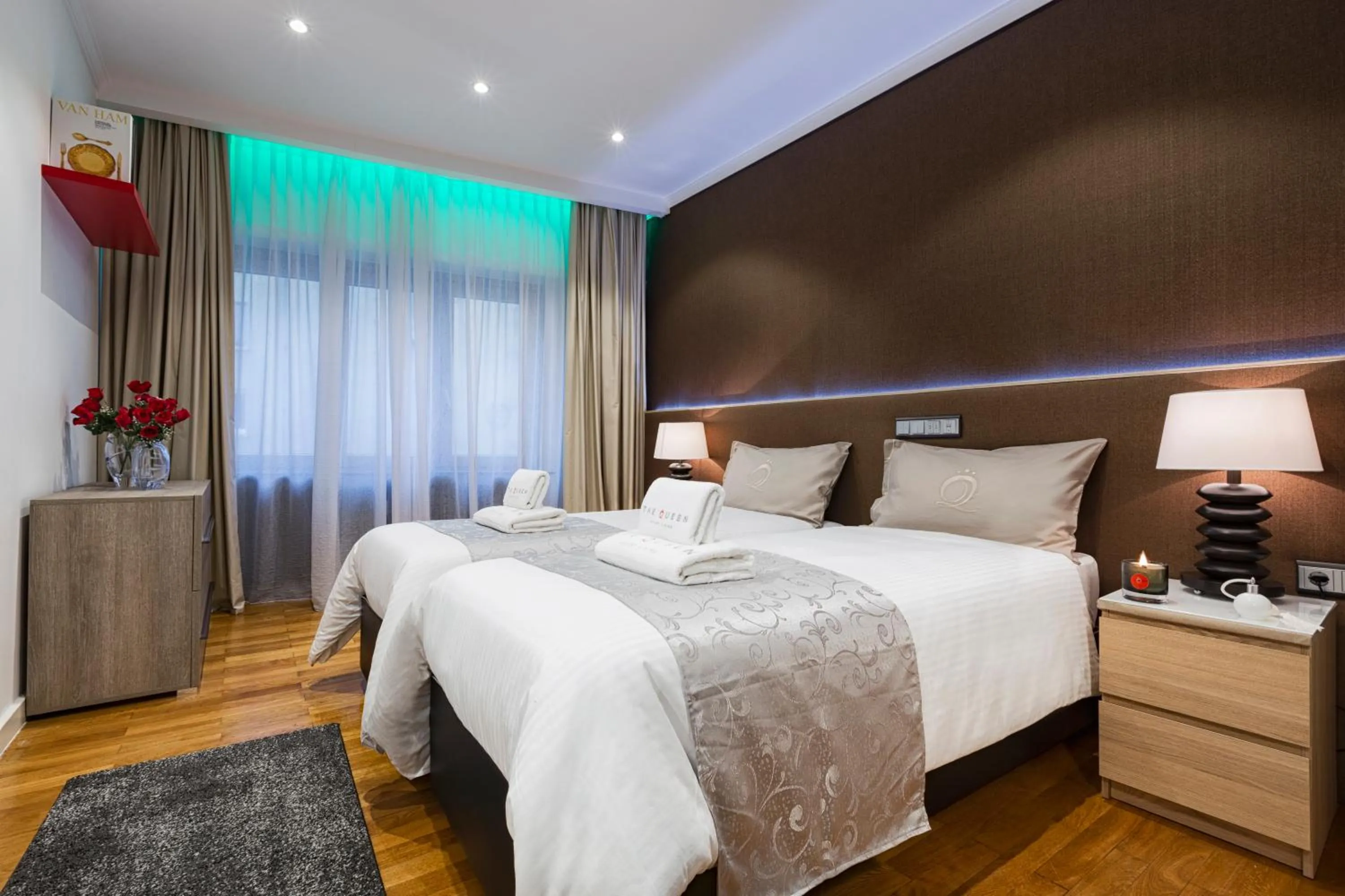 Bedroom, Bed in The Queen Luxury Apartments - Villa Liberty