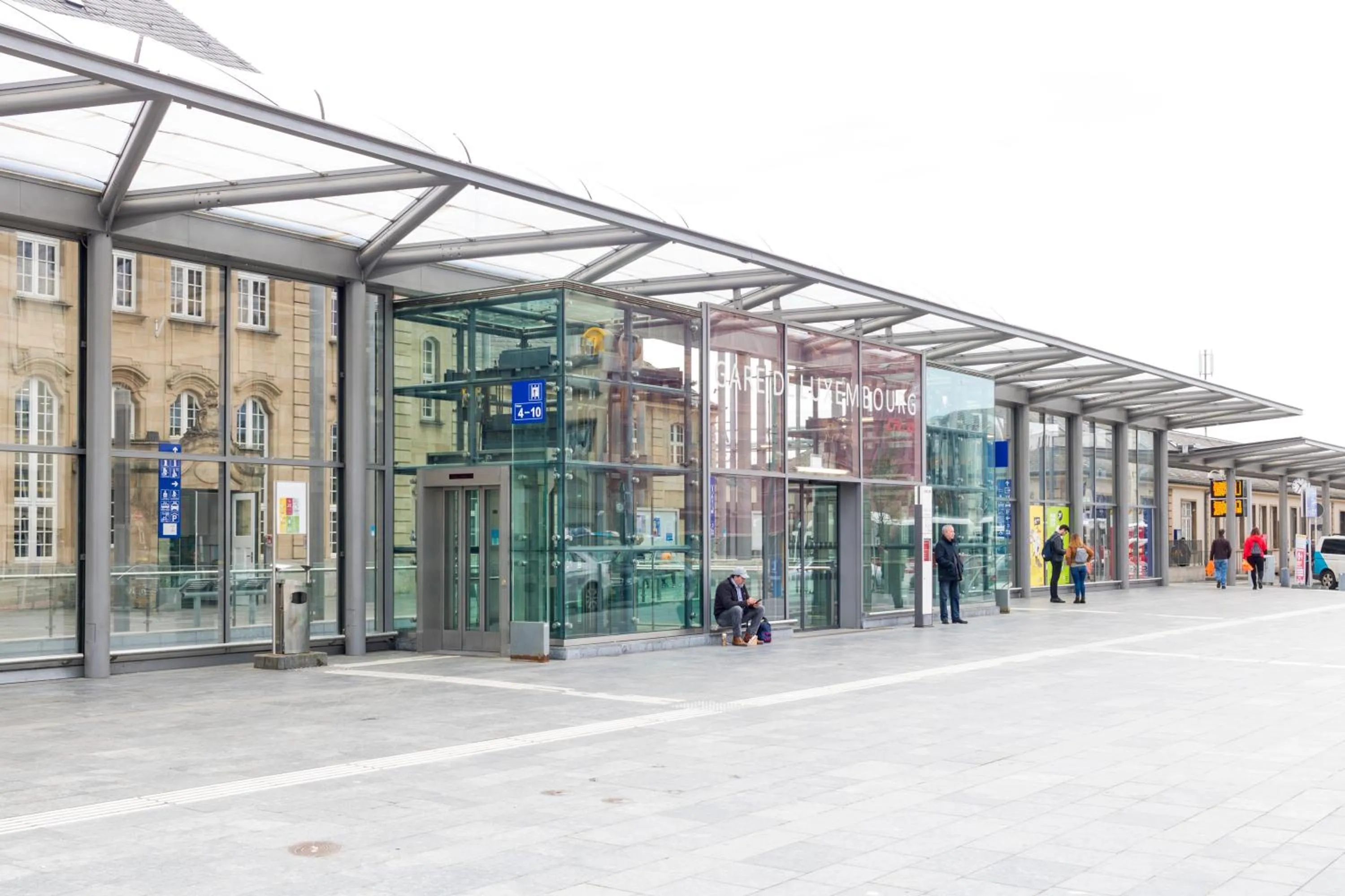 Nearby landmark in The Queen Luxury Apartments - Villa Liberty