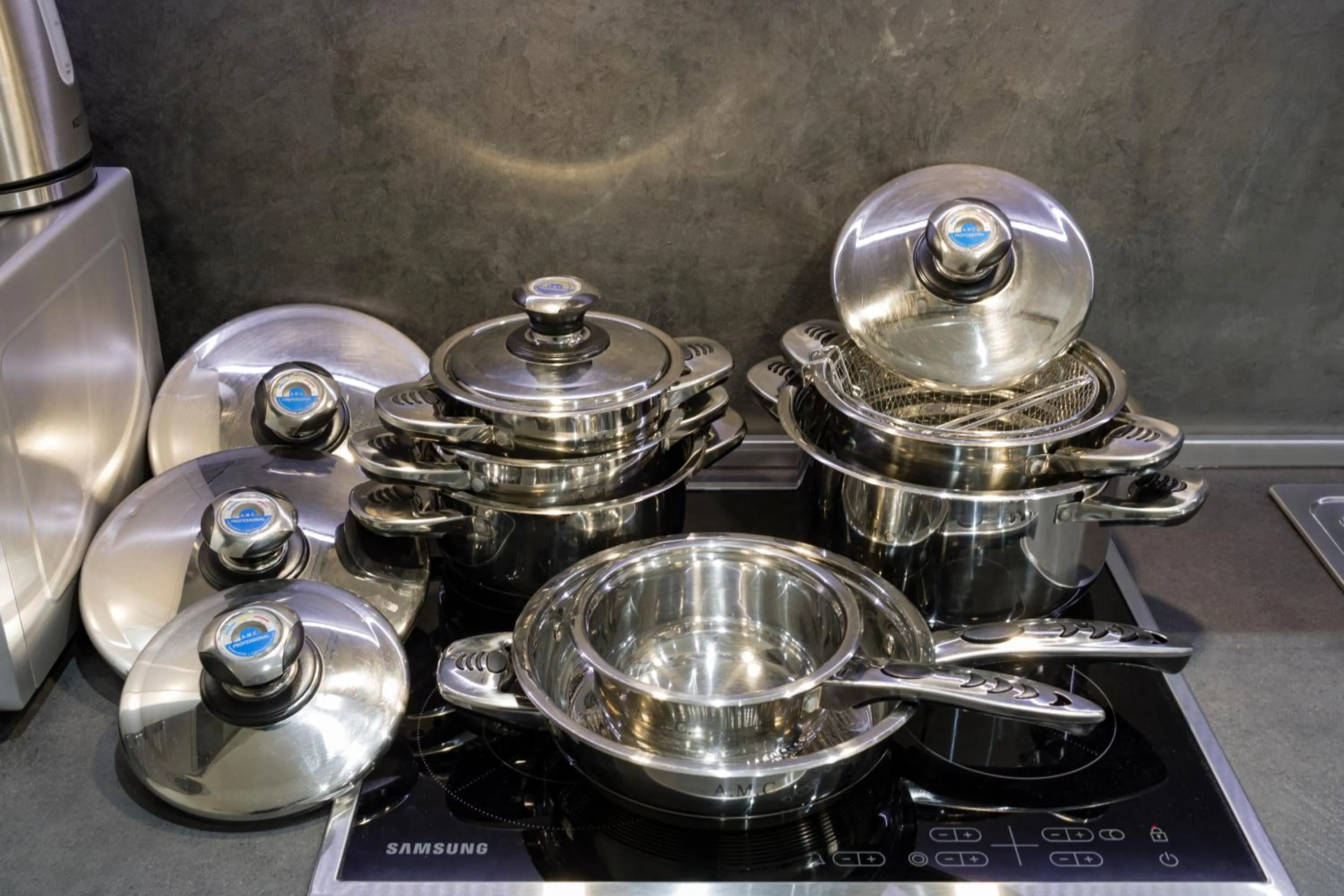 stove in The Queen Luxury Apartments - Villa Liberty