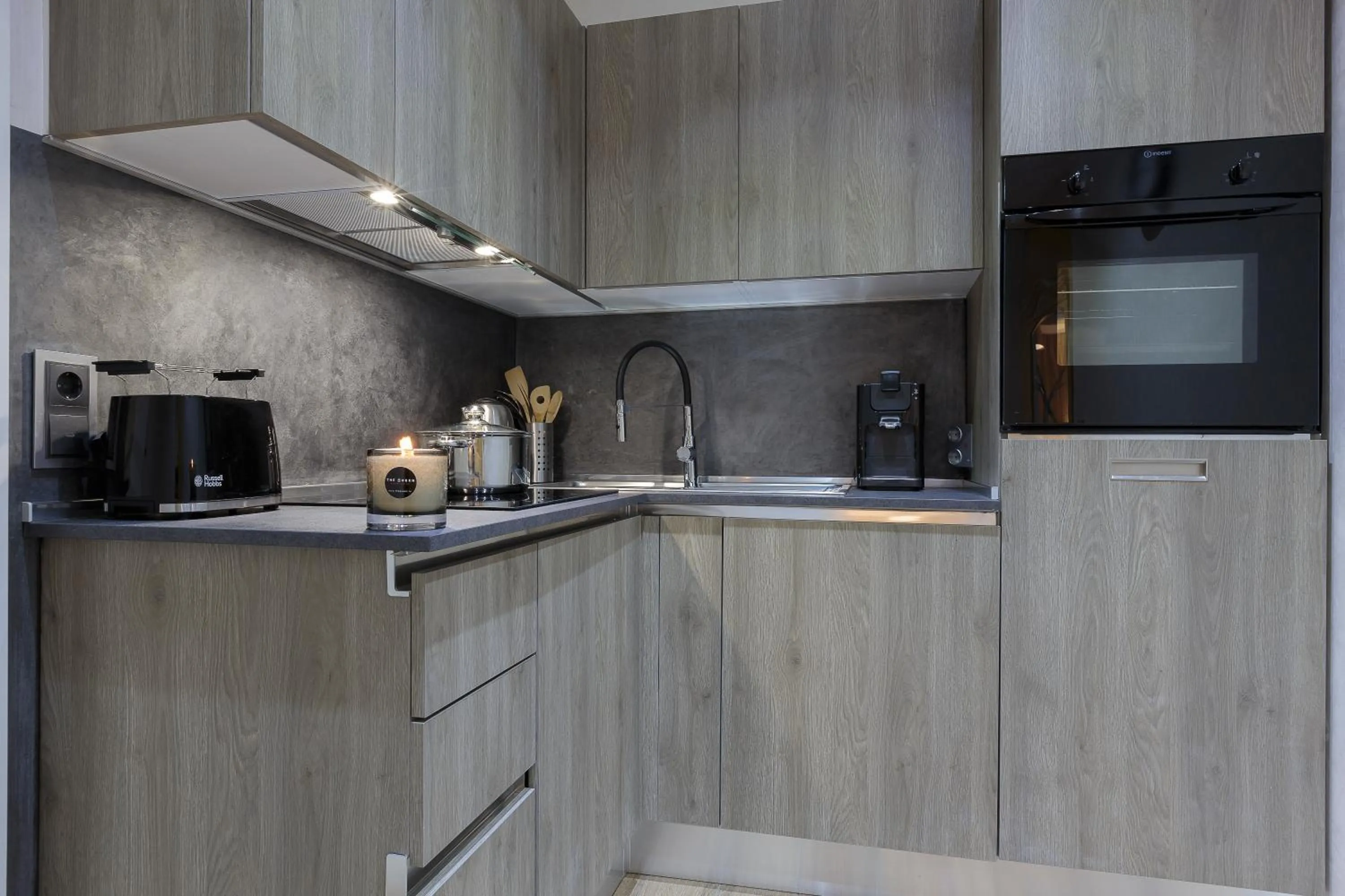 Kitchen or kitchenette in The Queen Luxury Apartments - Villa Liberty