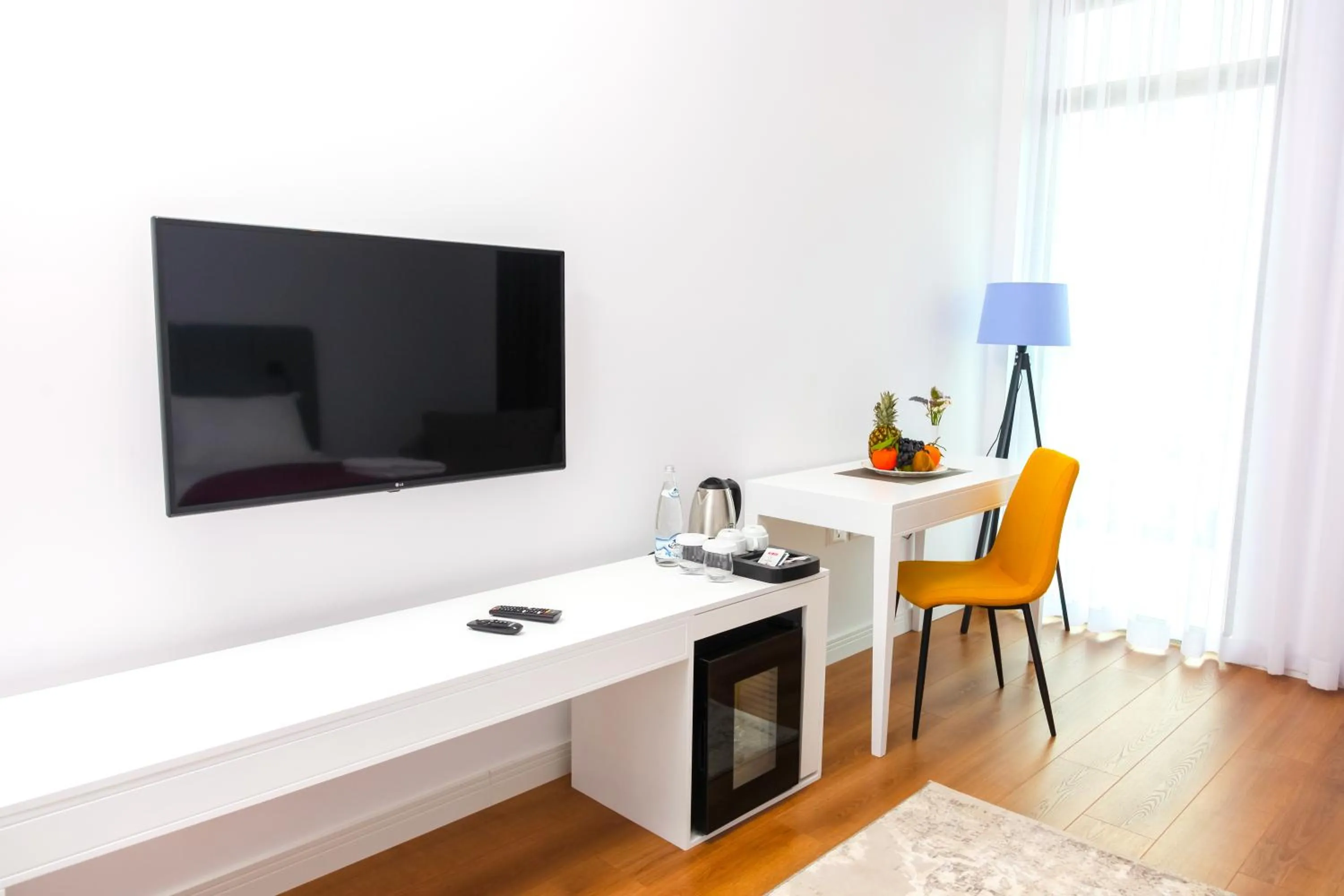 TV and multimedia in N Hotel BY NOSHI