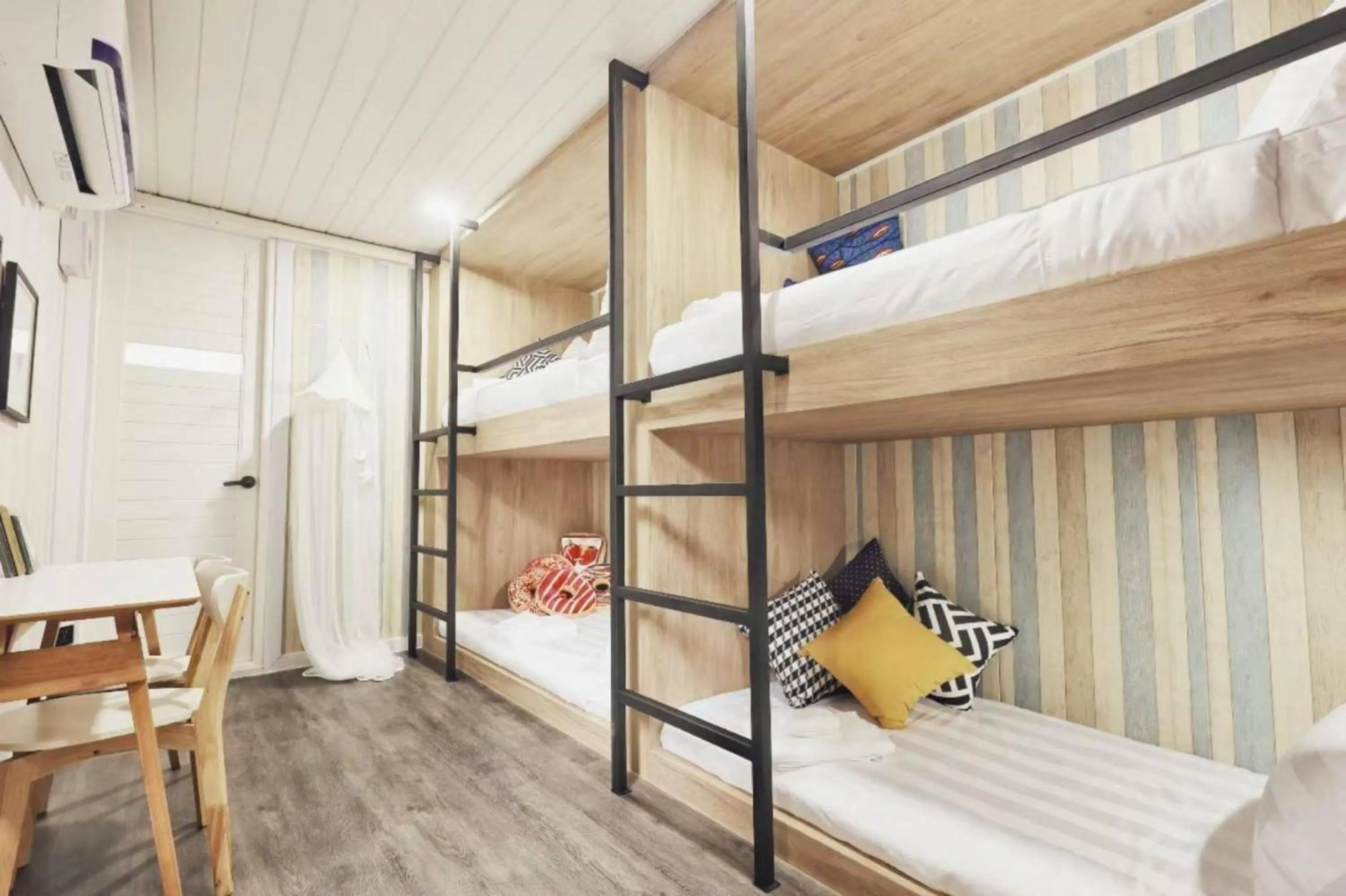 Photo of the whole room, Bed in Capital O 75422 Million Pillows