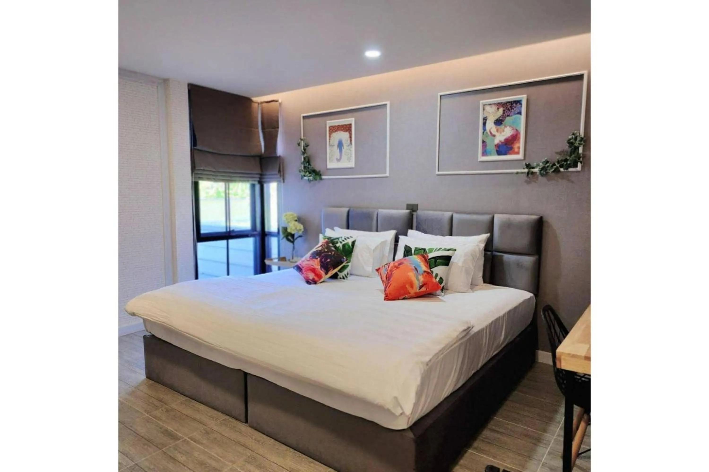 Bedroom, Bed in Capital O 75422 Million Pillows