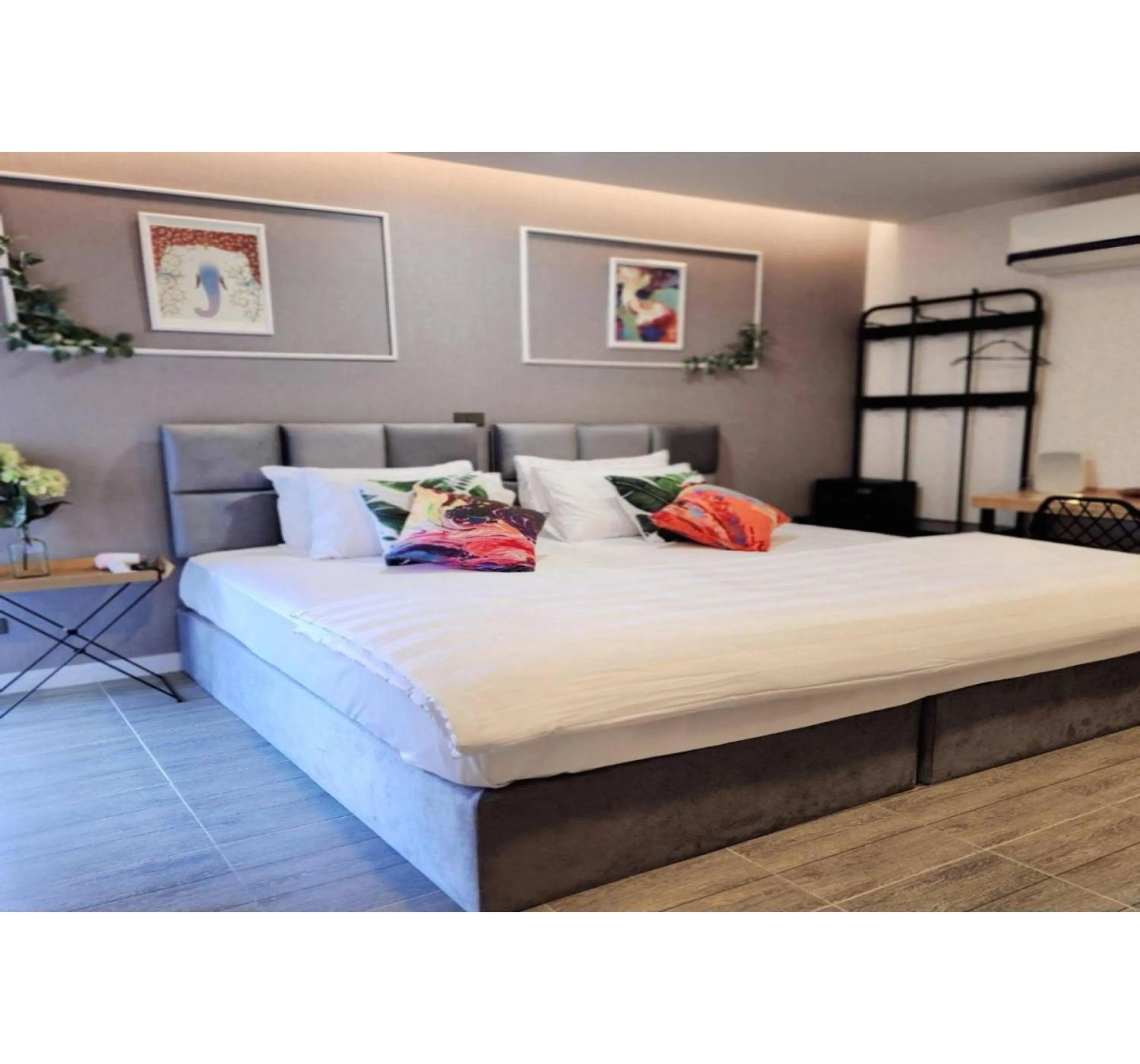 Bed in Capital O 75422 Million Pillows