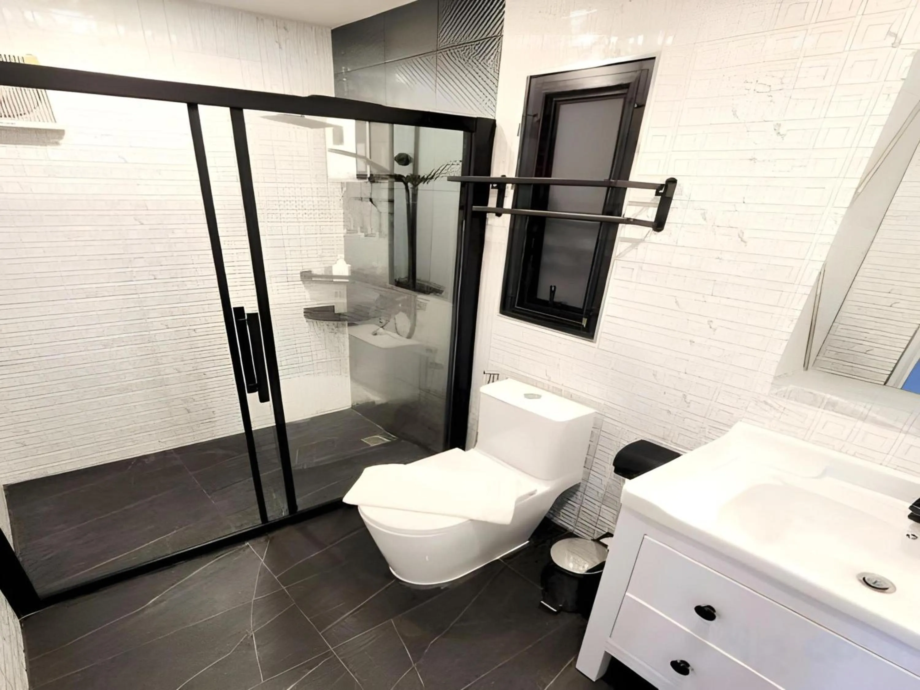 Toilet in Capital O 75422 Million Pillows