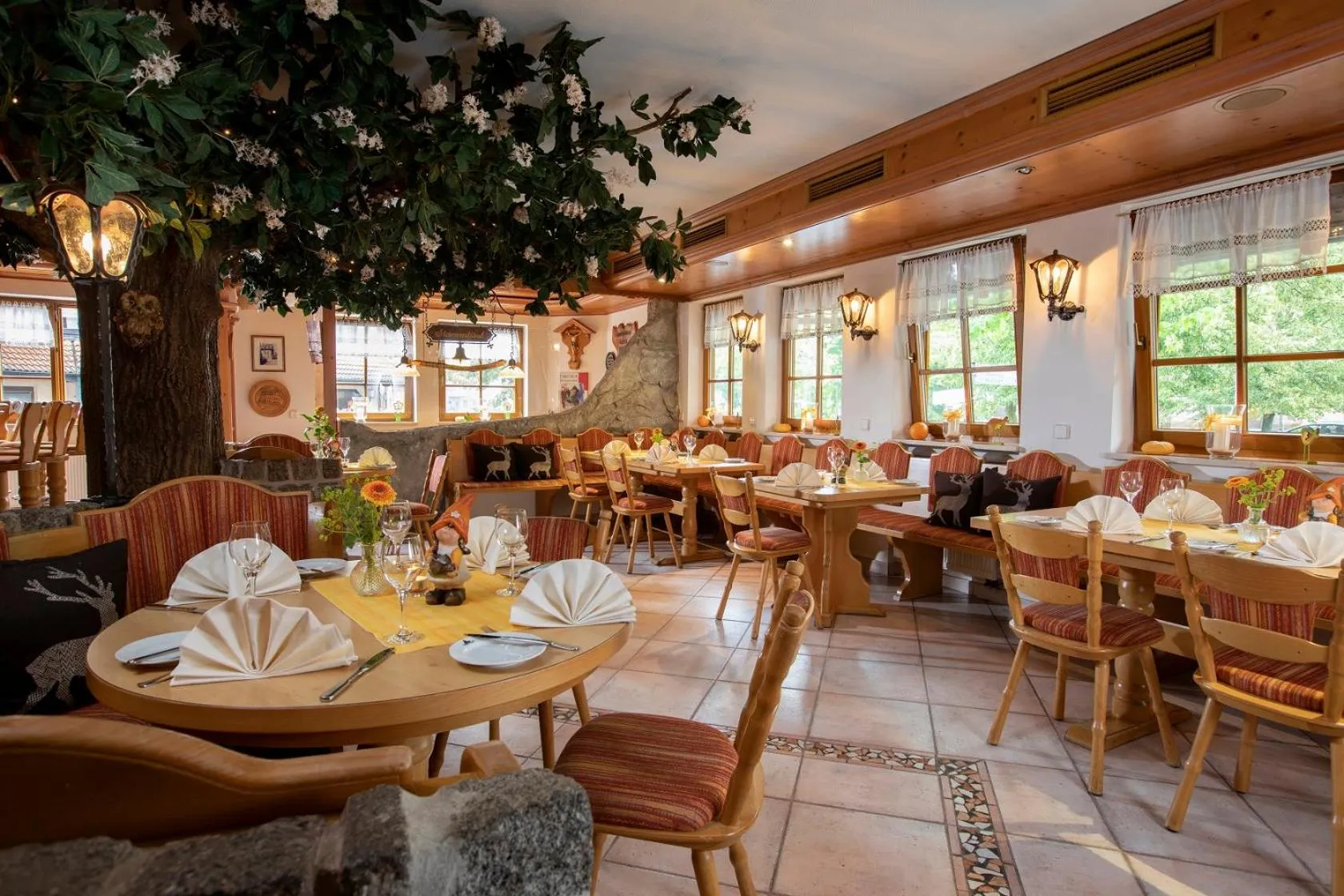 Restaurant/places to eat in Kohlers Hotel Engel