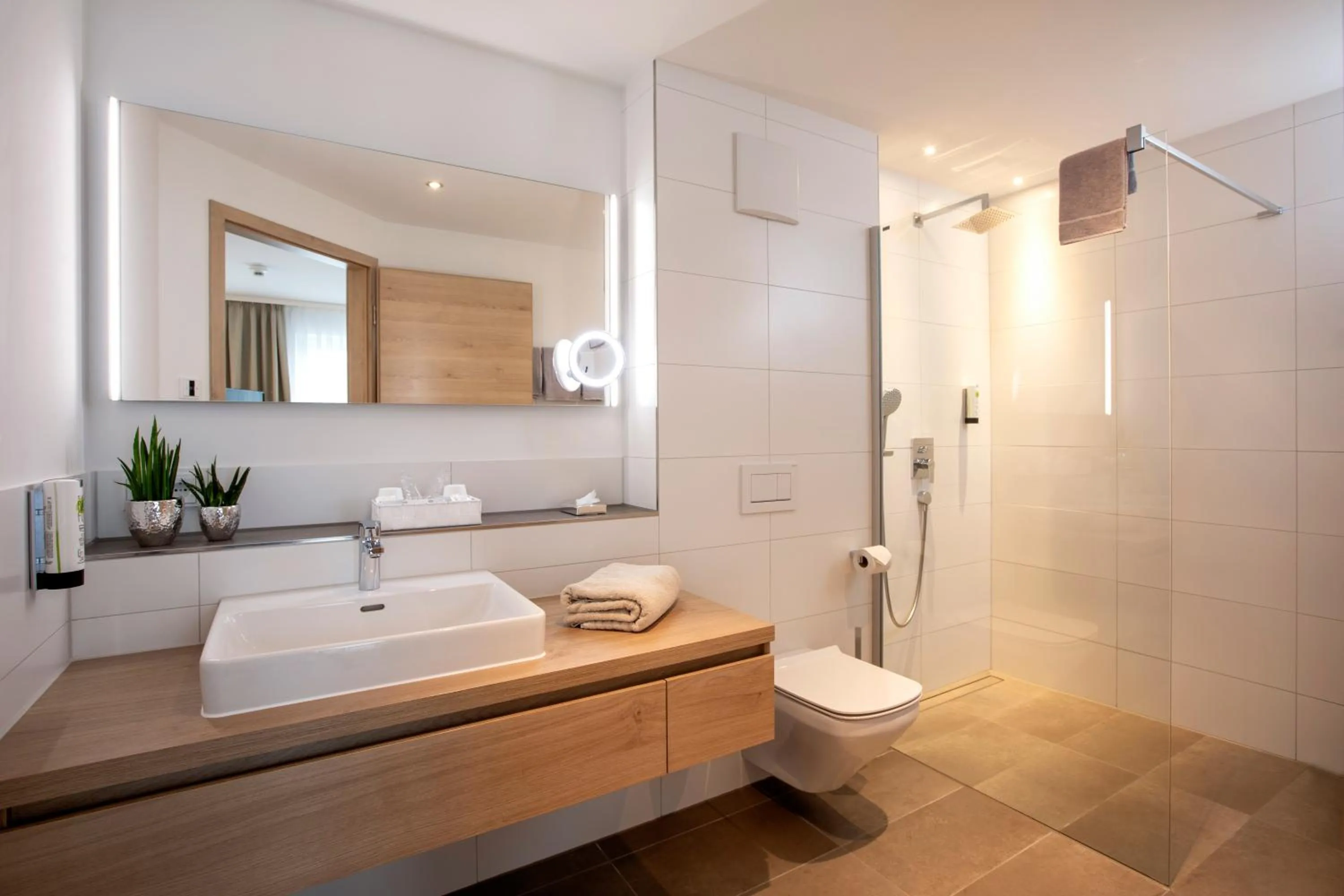 Bathroom in Kohlers Hotel Engel