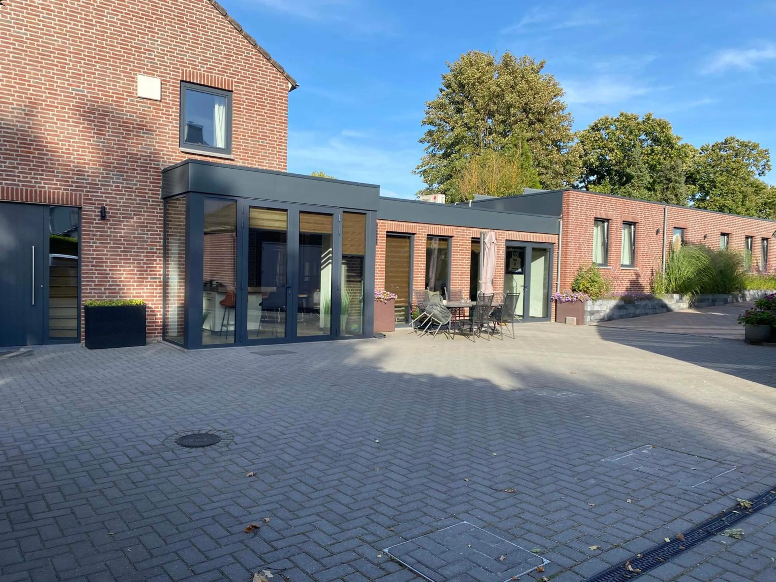 Property building in Vida Verde