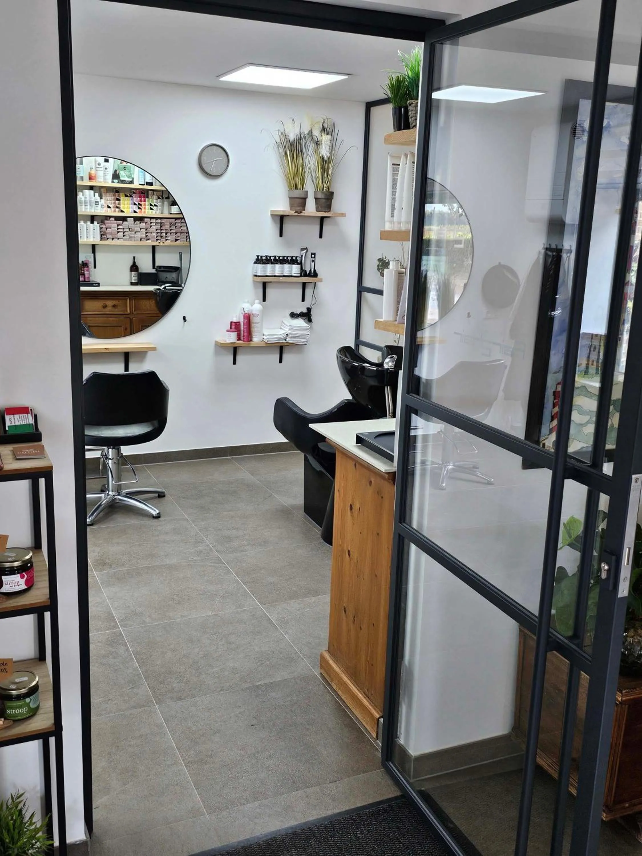 hair dresser in Vida Verde