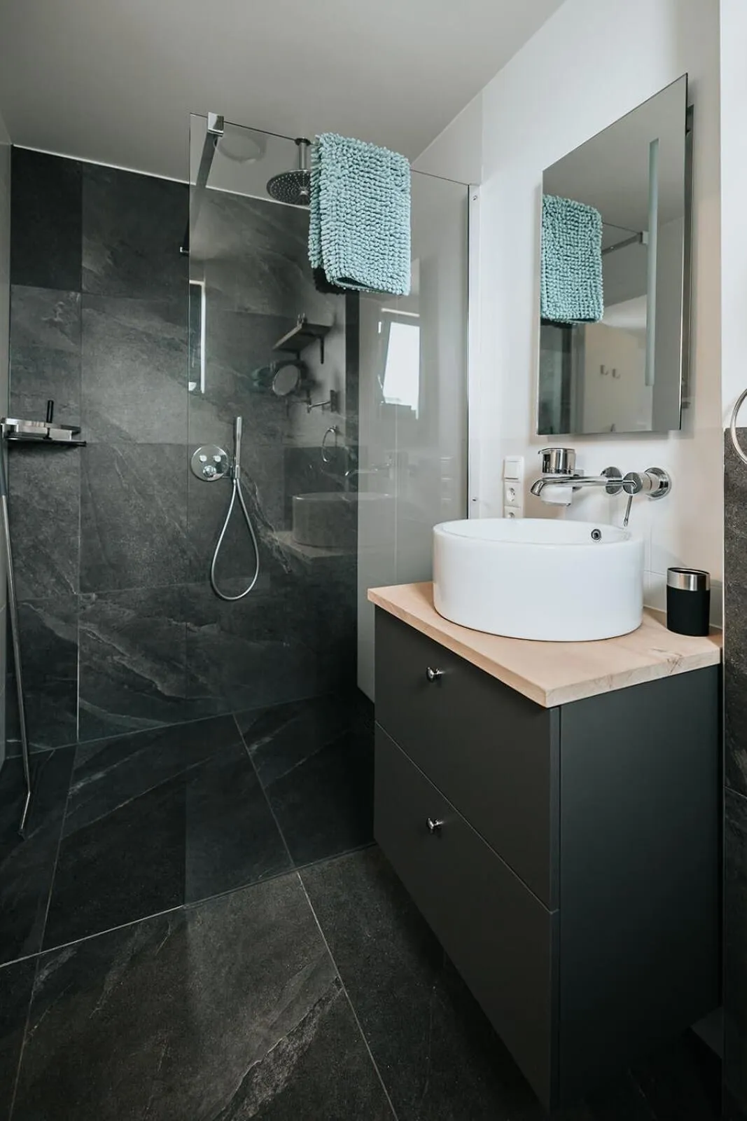 Shower in Vida Verde