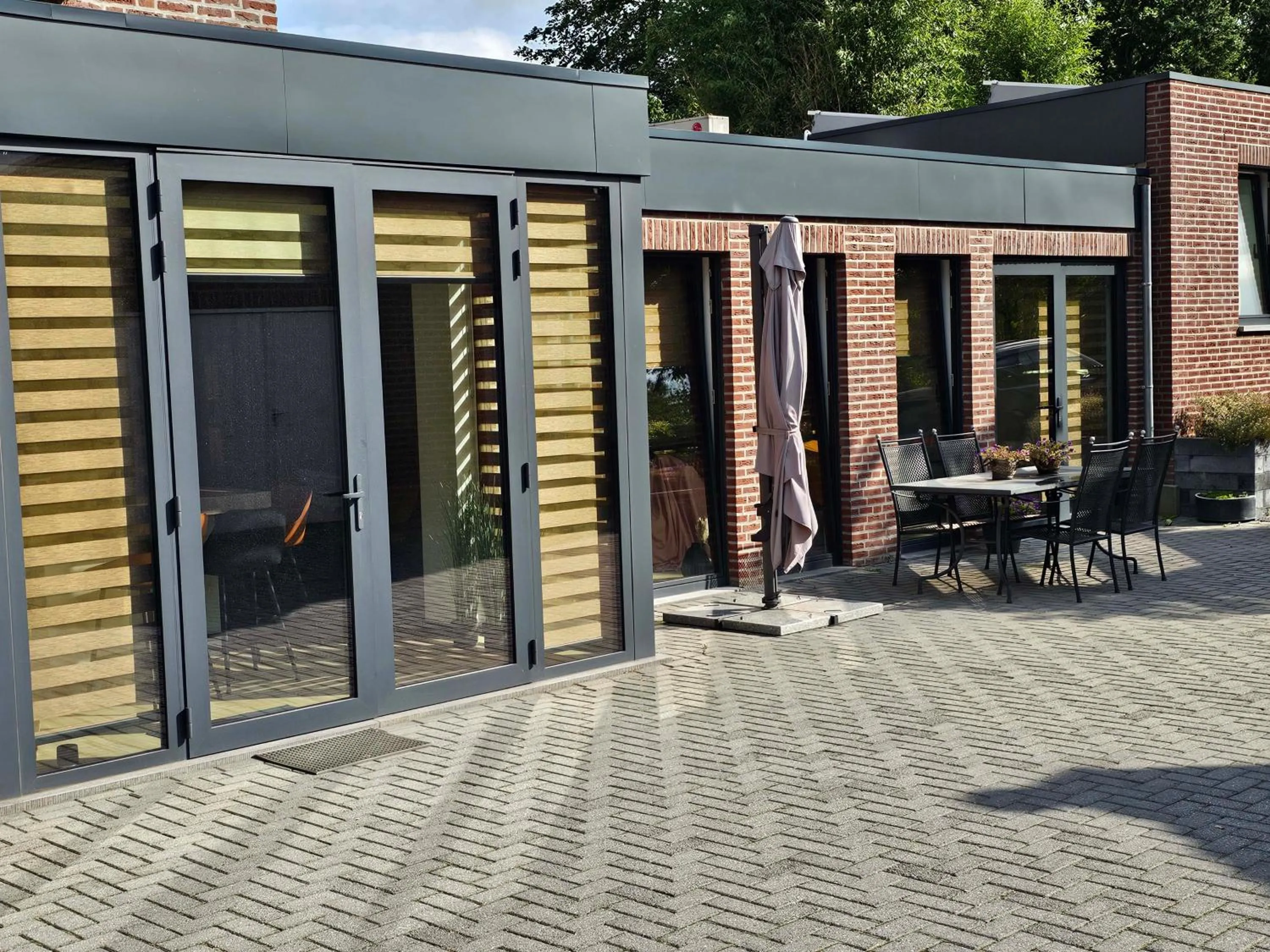 Property building in Vida Verde