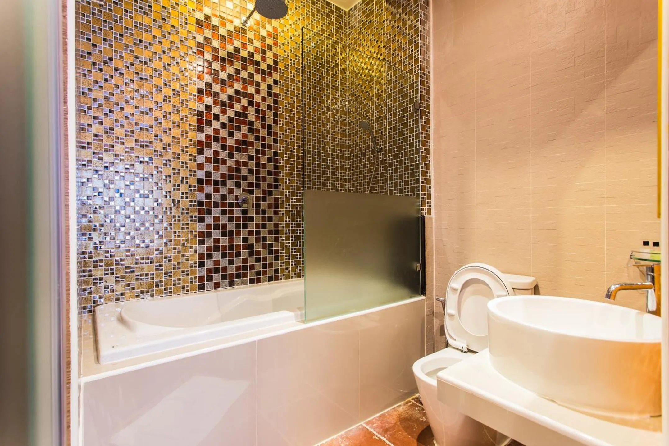 Hot Tub in Third Rock Hostel