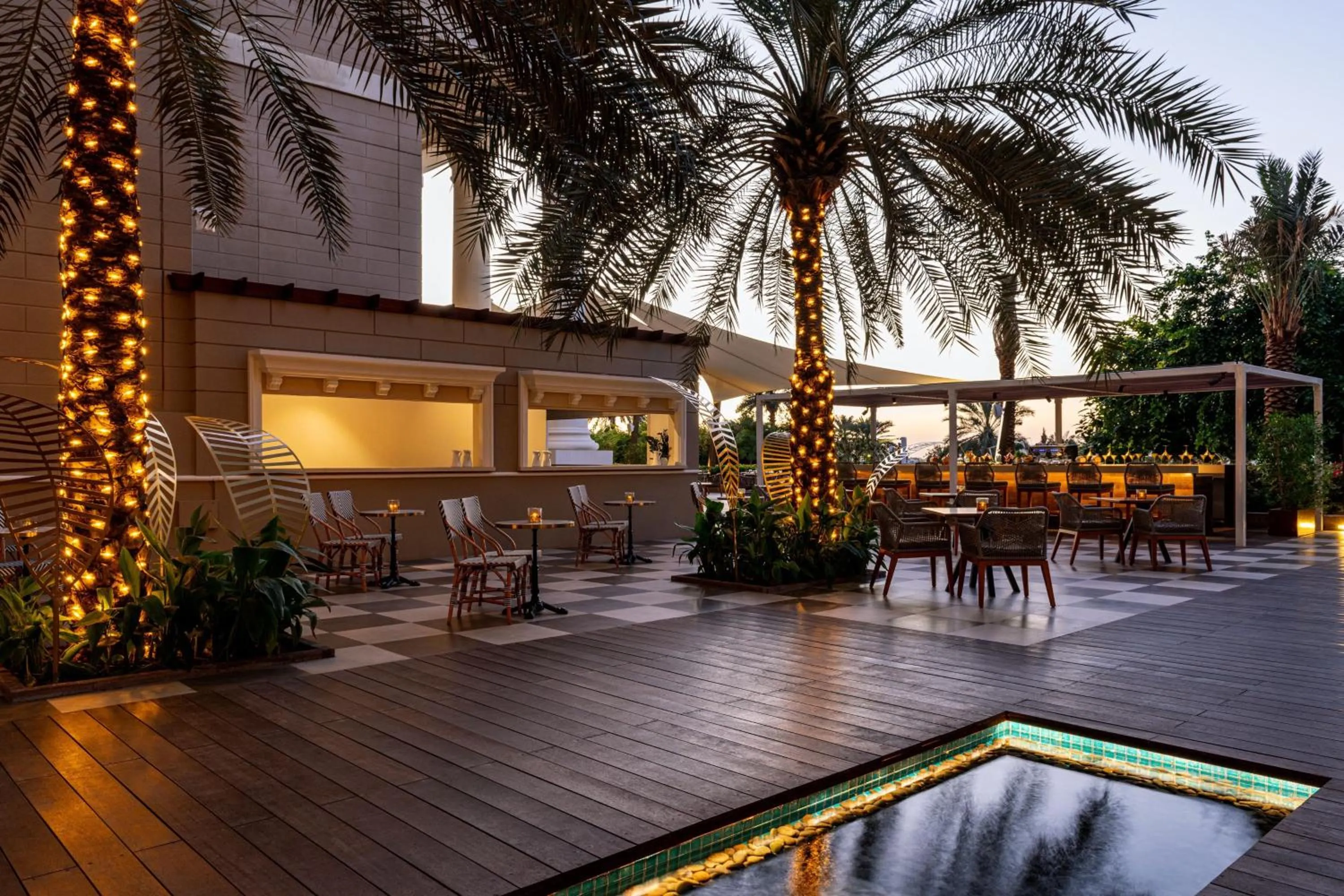 Lounge or bar in The Westin Dubai Mina Seyahi Beach Resort and Waterpark