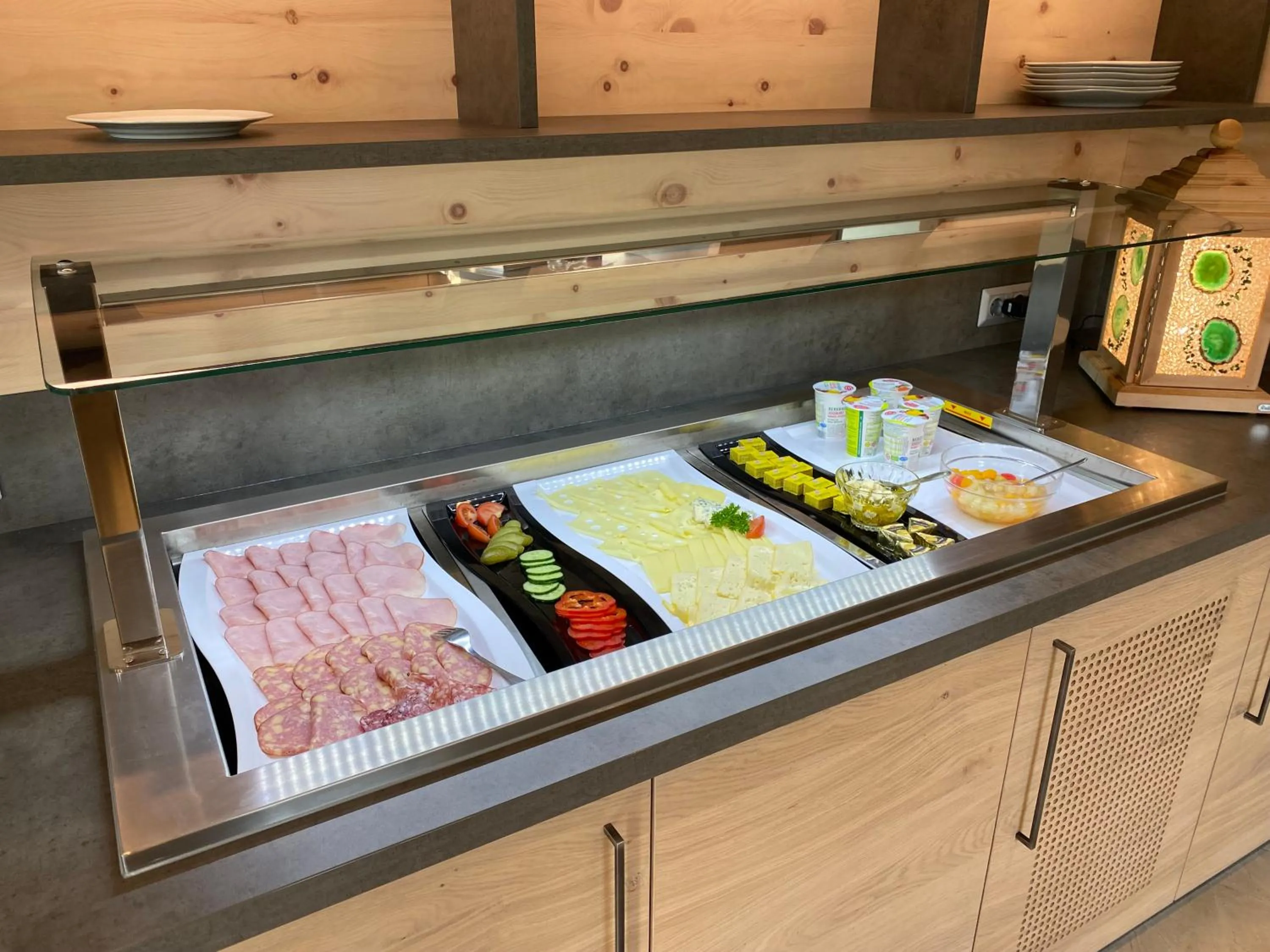 Buffet breakfast in Gästehaus Fiedlwirt