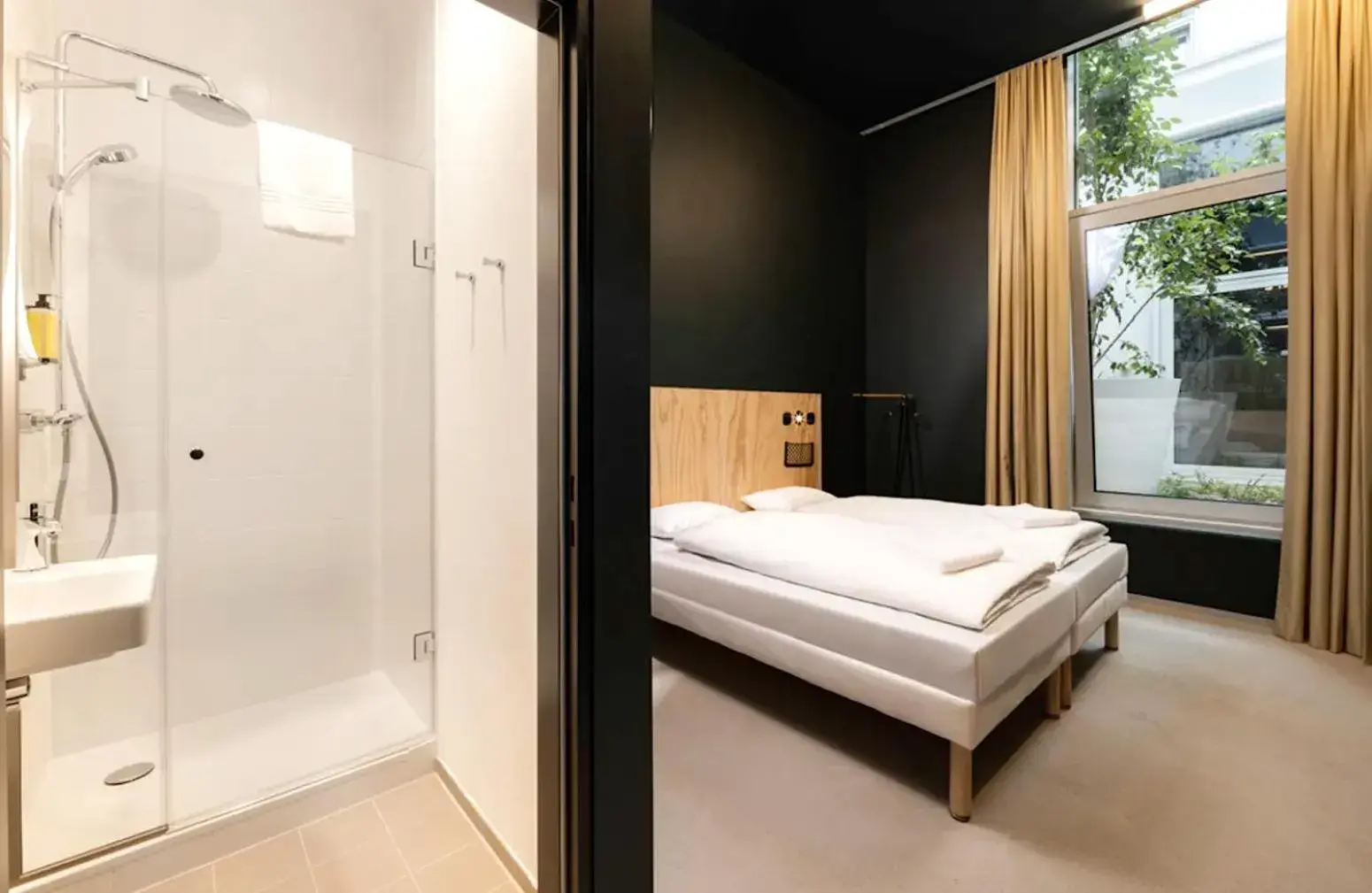 Double Room in JO&JOE Vienna Double Room in JO&JOE Vienna