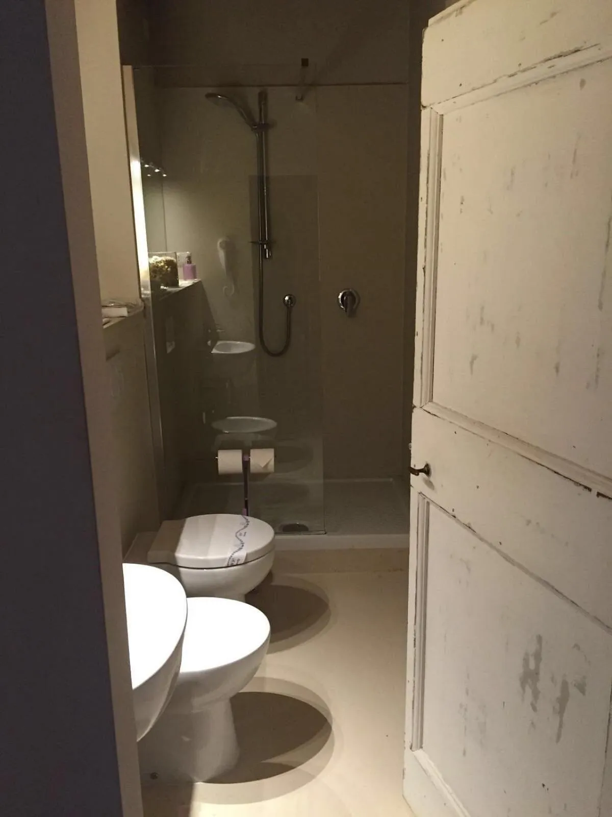 Shower in Relais Casetta56