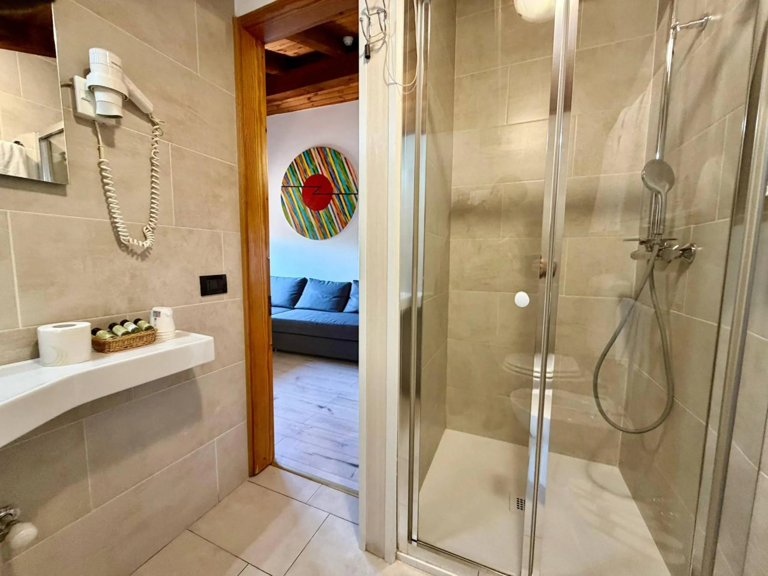 Shower in Hotel New Genziana