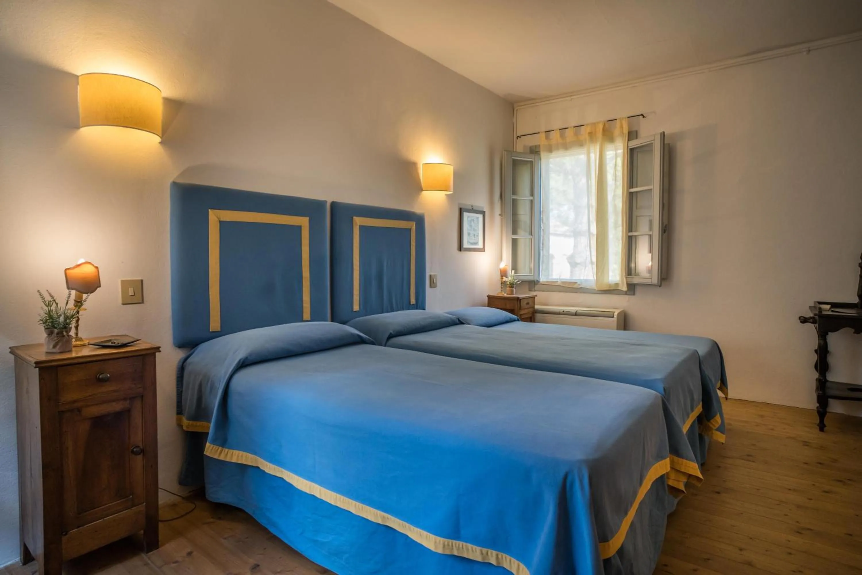 Photo of the whole room, Bed in Agriturismo Tenuta Castel Venezze