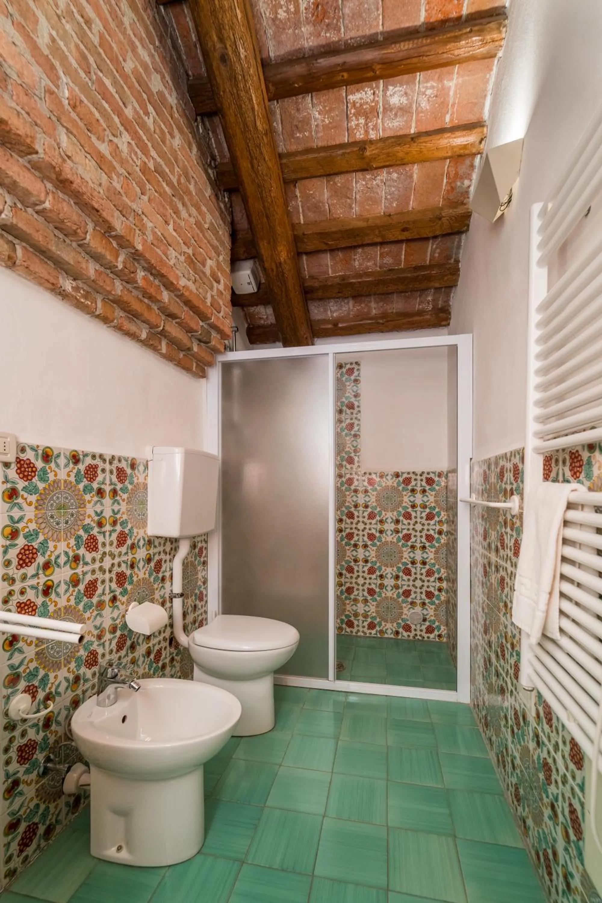 Toilet in Agriturismo Tenuta Castel Venezze