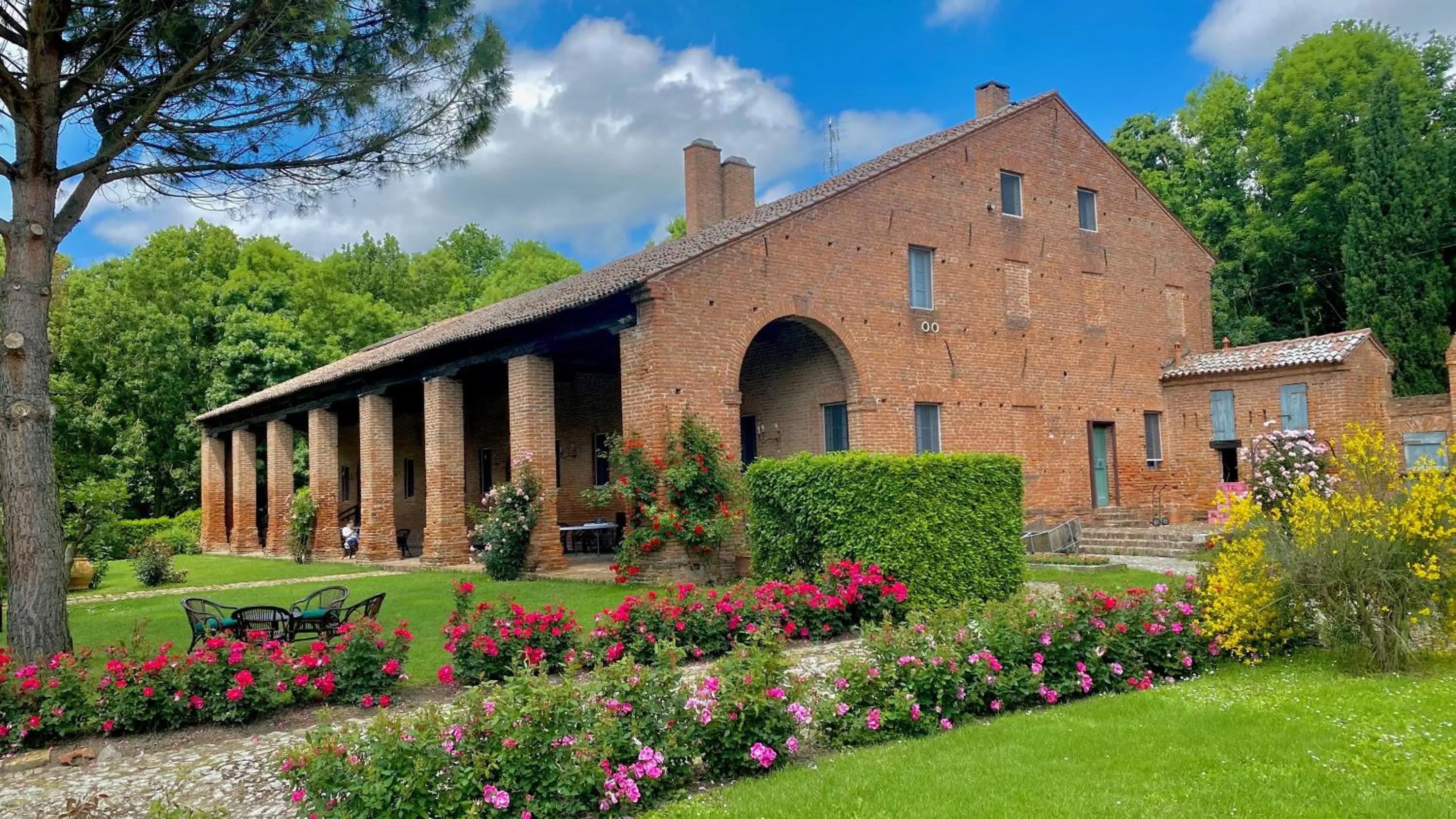 Property building in Agriturismo Tenuta Castel Venezze