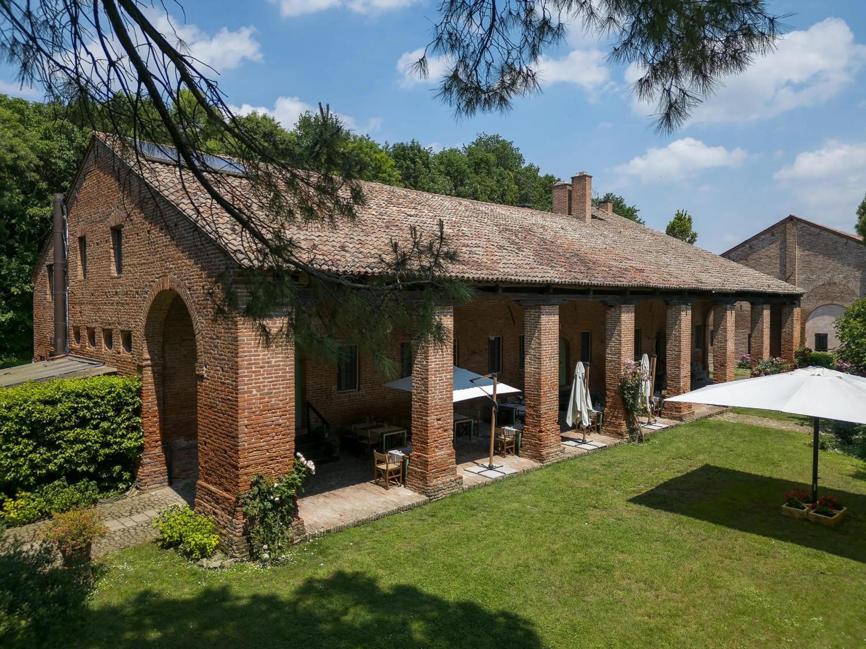 Property building in Agriturismo Tenuta Castel Venezze