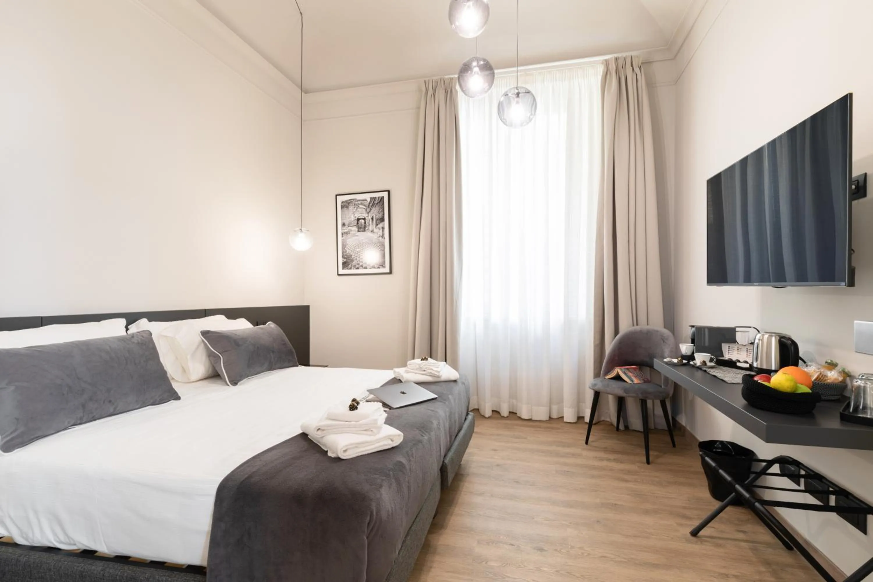 Bed in Foresteria di Piazza Cavour - Luxury Suites & Guest House
