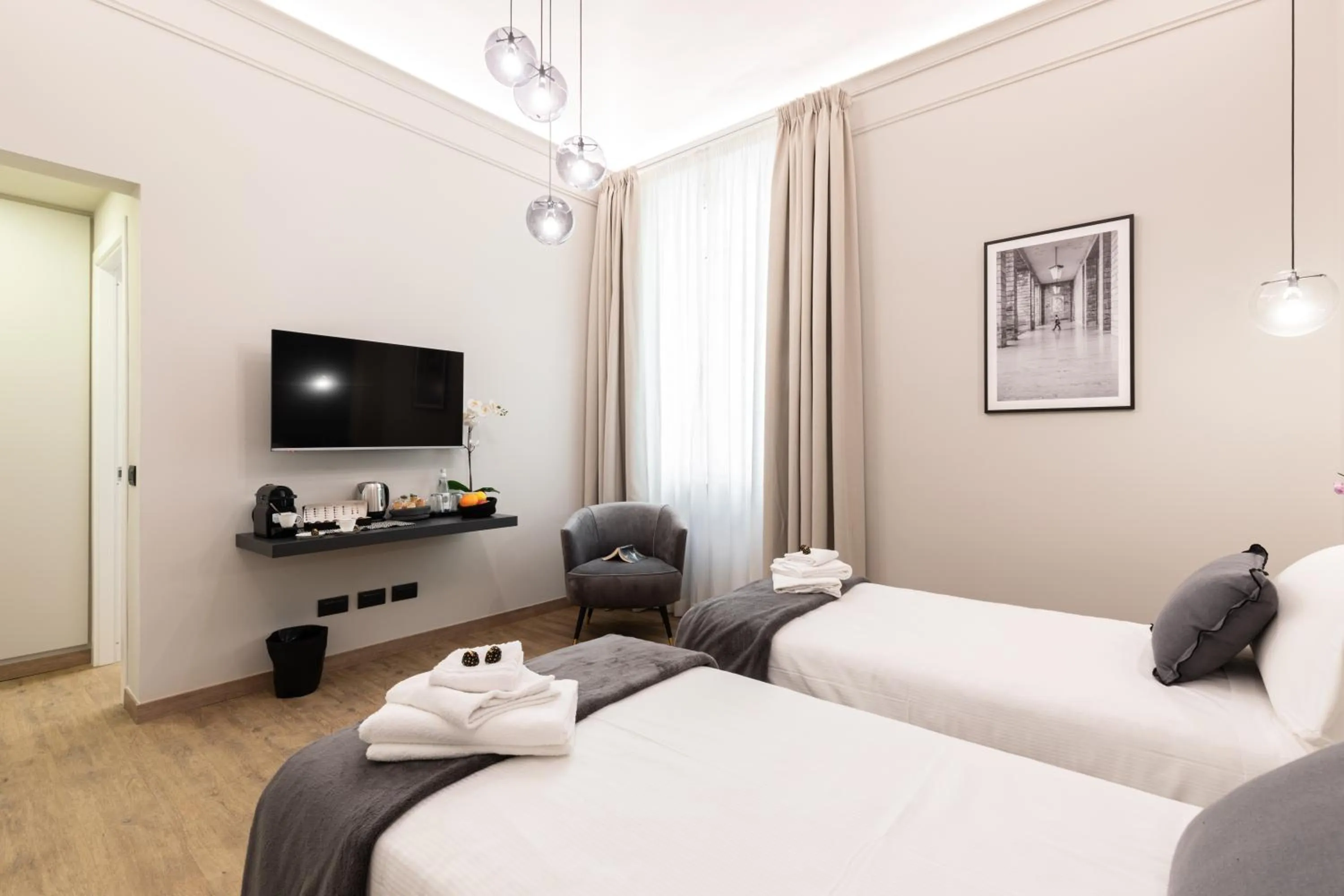 Bed in Foresteria di Piazza Cavour - Luxury Suites & Guest House